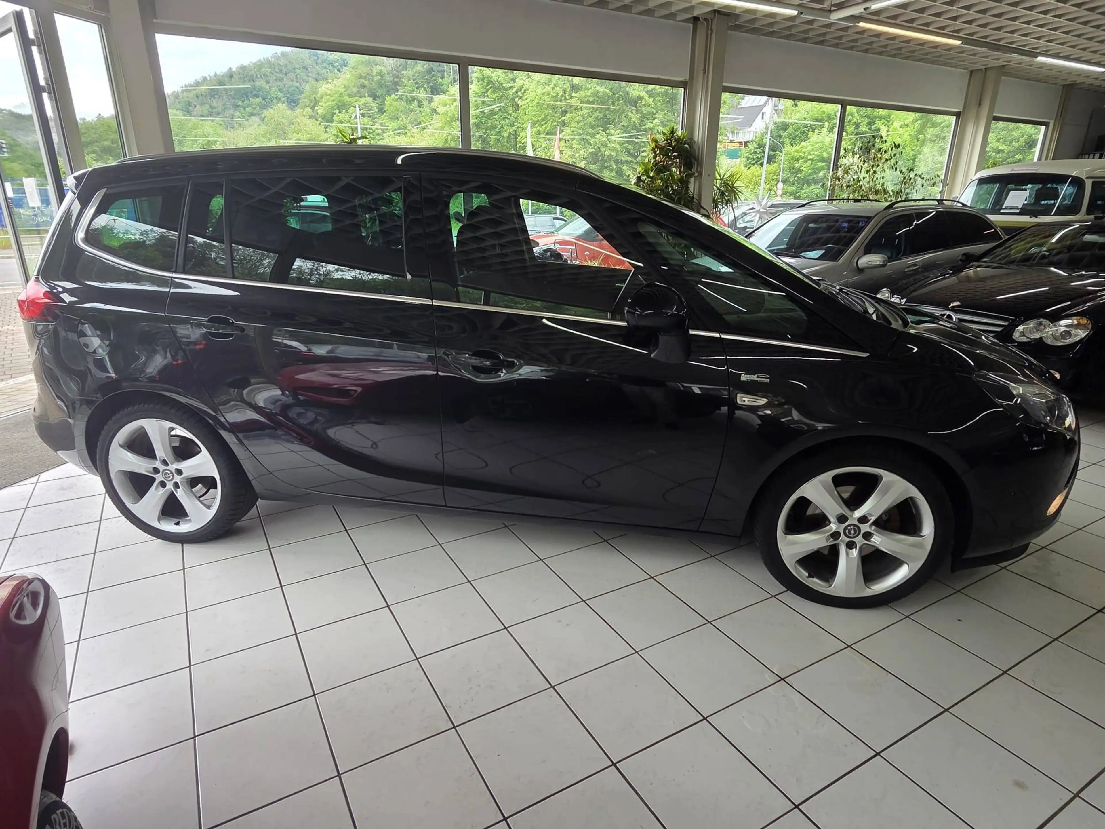 Opel Zafira Tourer Sport — photo 8
