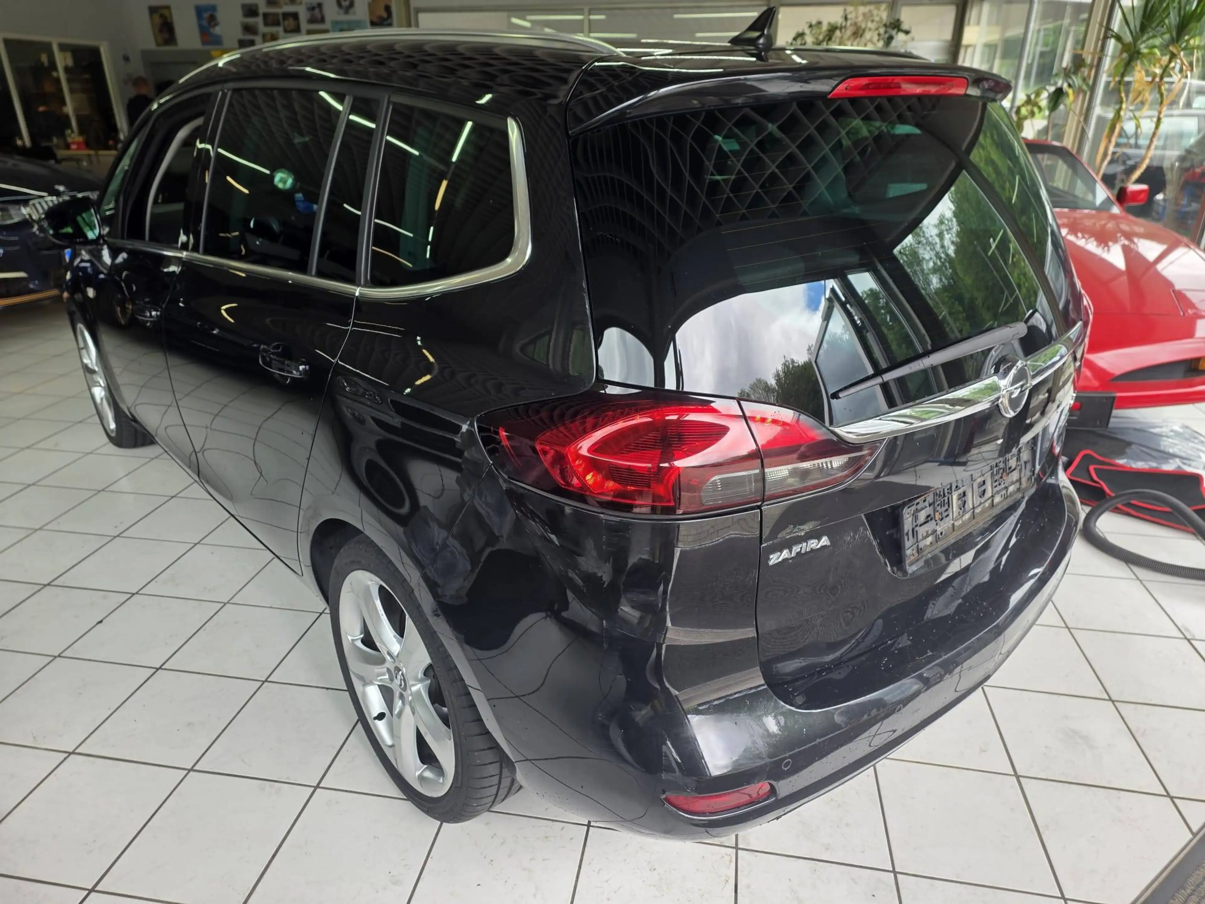 Opel Zafira Tourer Sport — photo 6