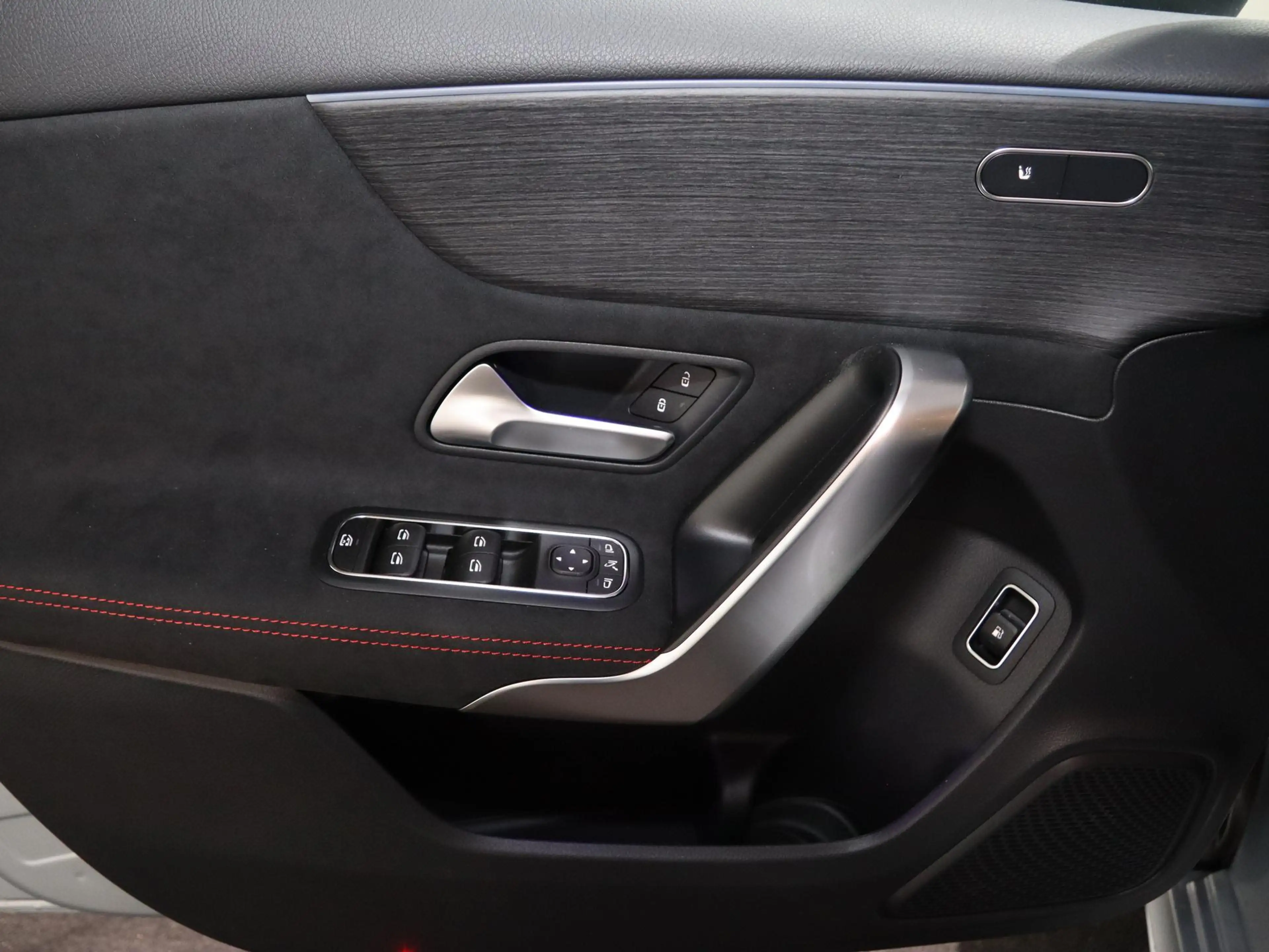 Mercedes-Benz A 250 250e Star Edition AMG Line | Multibeam | Panoramas — photo 14