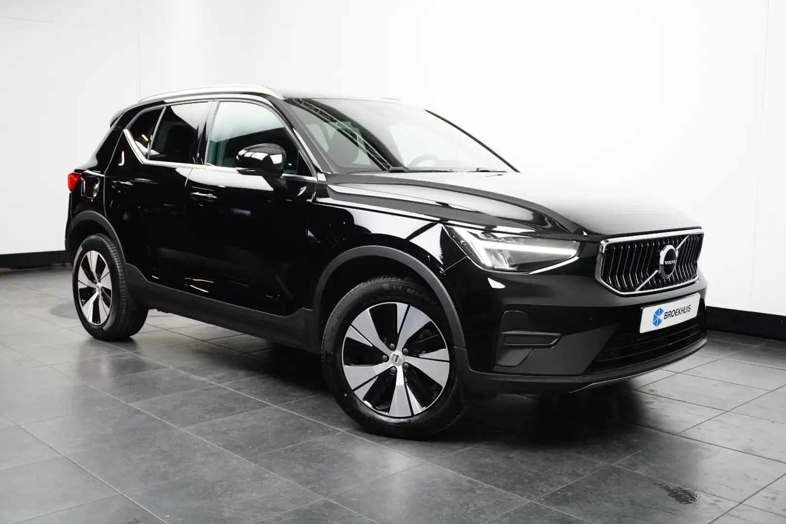Volvo XC40 Recharge T4 Core Bright | Cruise Control | Keyless Zwart - 2