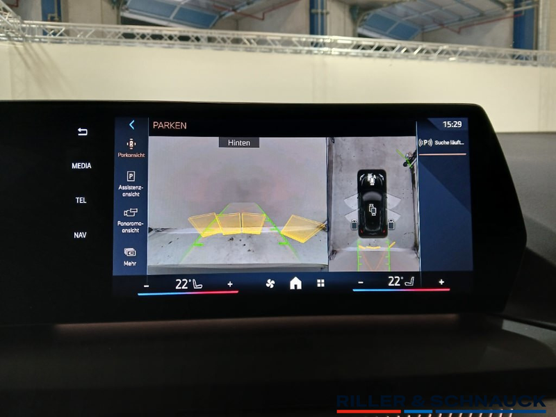 BMW 120 i 18 ZOLL+HUD+AKTIVSITZE+360°KAM — photo 8