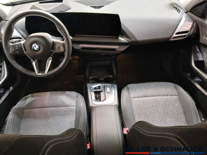 BMW 120 i 18 ZOLL+HUD+AKTIVSITZE+360°KAM — photo 3