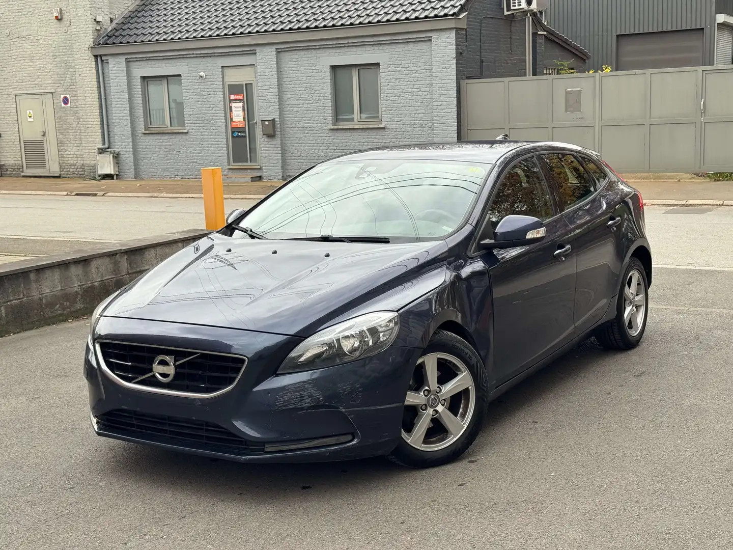 Volvo V40 V40 1.6 D2 2013// 314.000km// Ac// Bluetooth// Nav Noir - 1
