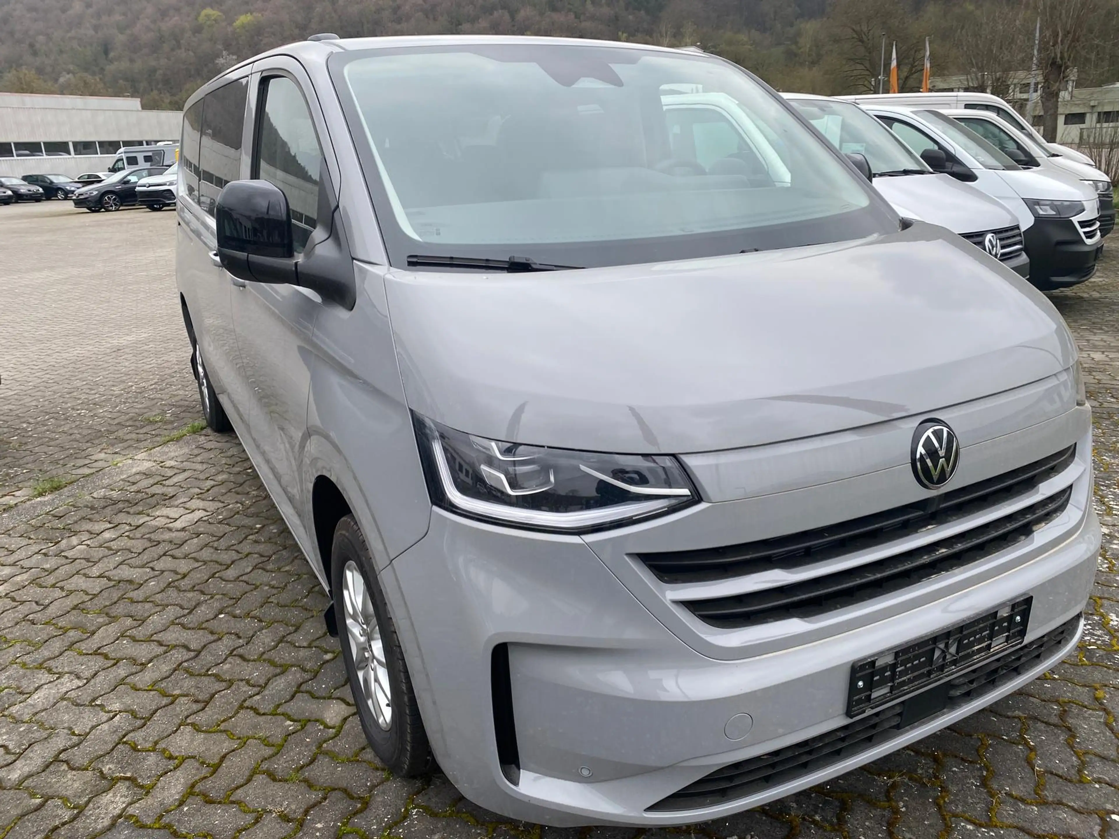 Volkswagen T7 Caravelle Caravelle 2.0 TDI DSG AHK ACC 3zon Matrix Kamera — photo 6