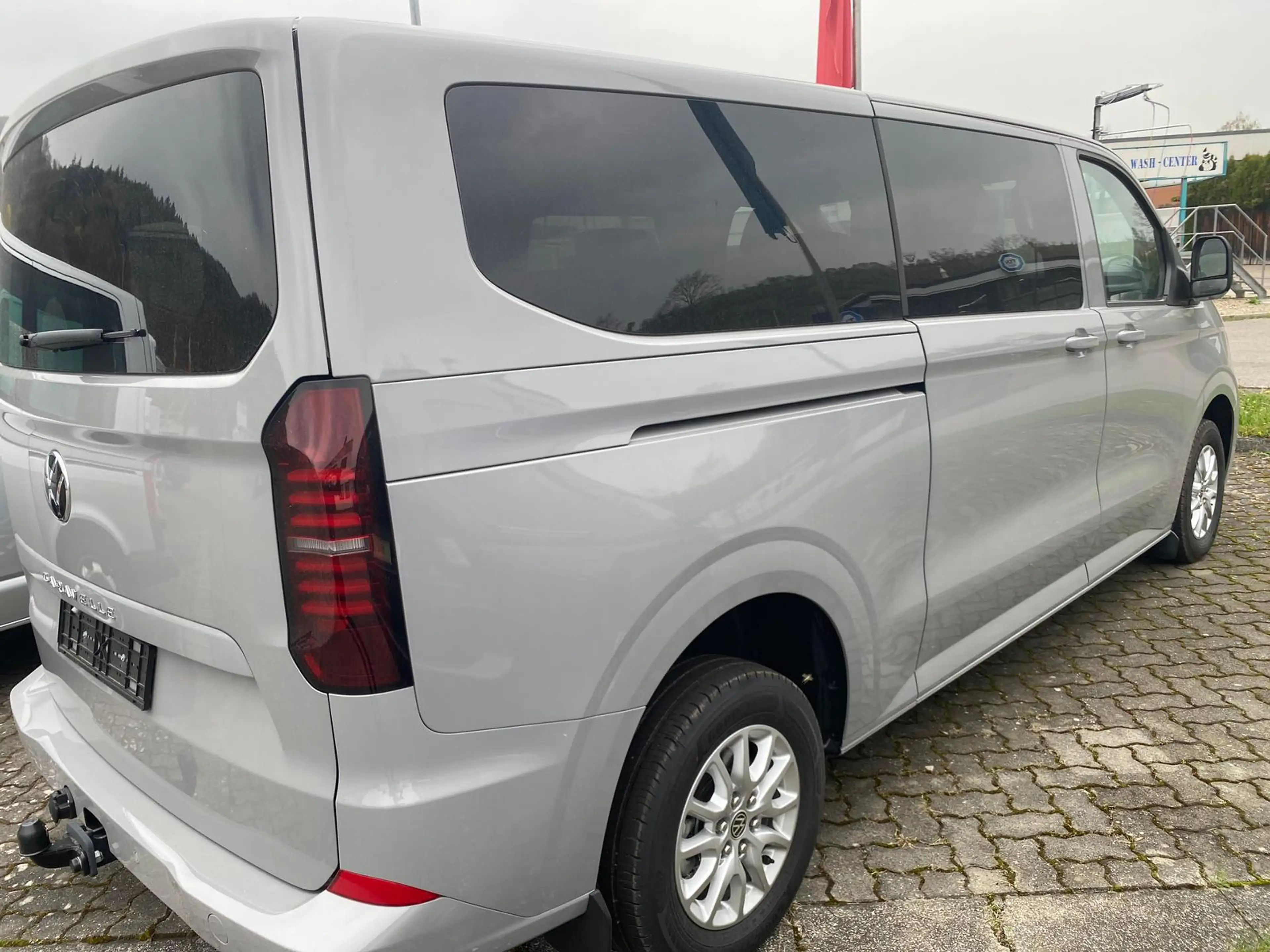 Volkswagen T7 Caravelle Caravelle 2.0 TDI DSG AHK ACC 3zon Matrix Kamera — photo 8