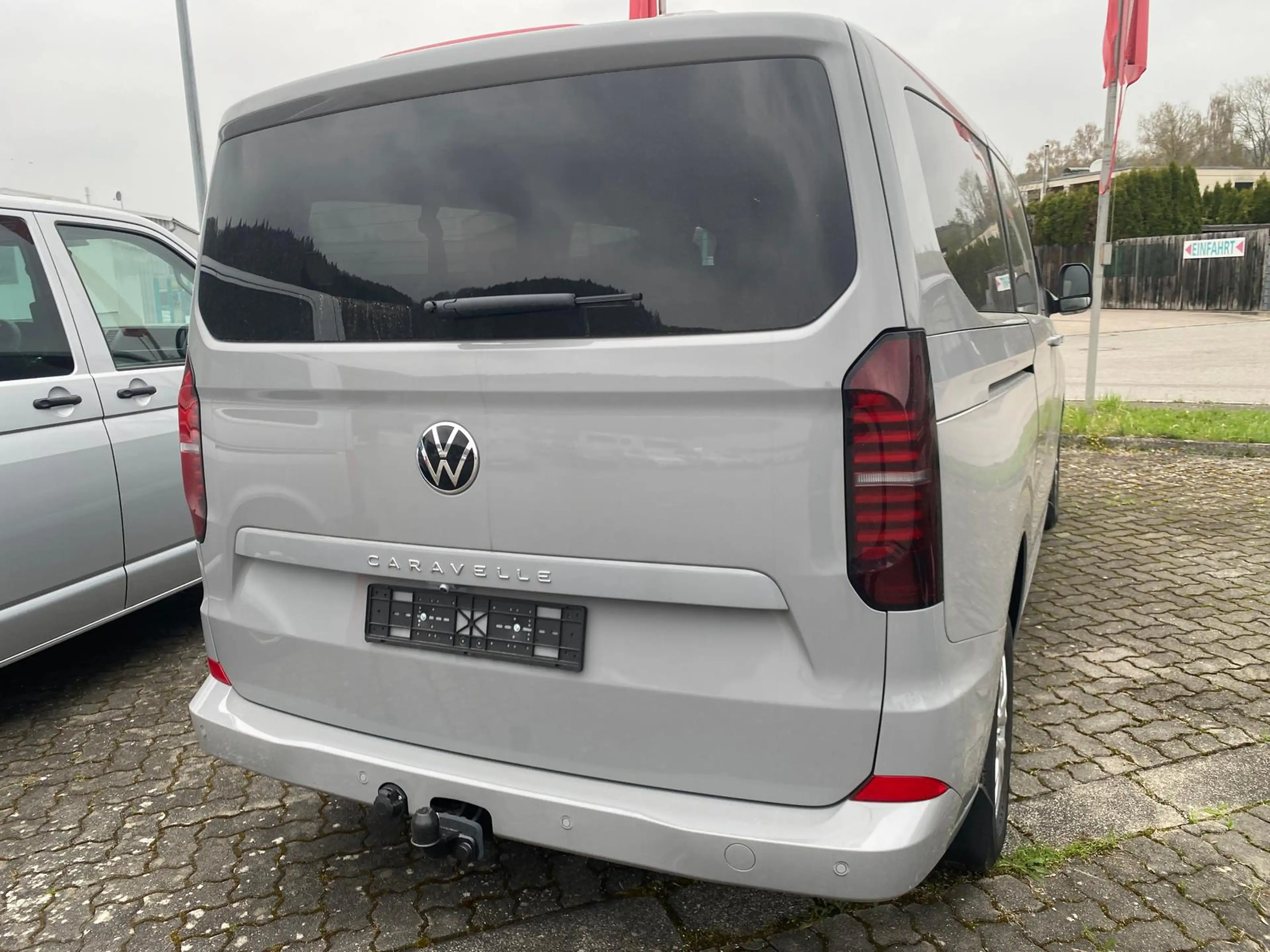 Volkswagen T7 Caravelle Caravelle 2.0 TDI DSG AHK ACC 3zon Matrix Kamera — photo 9