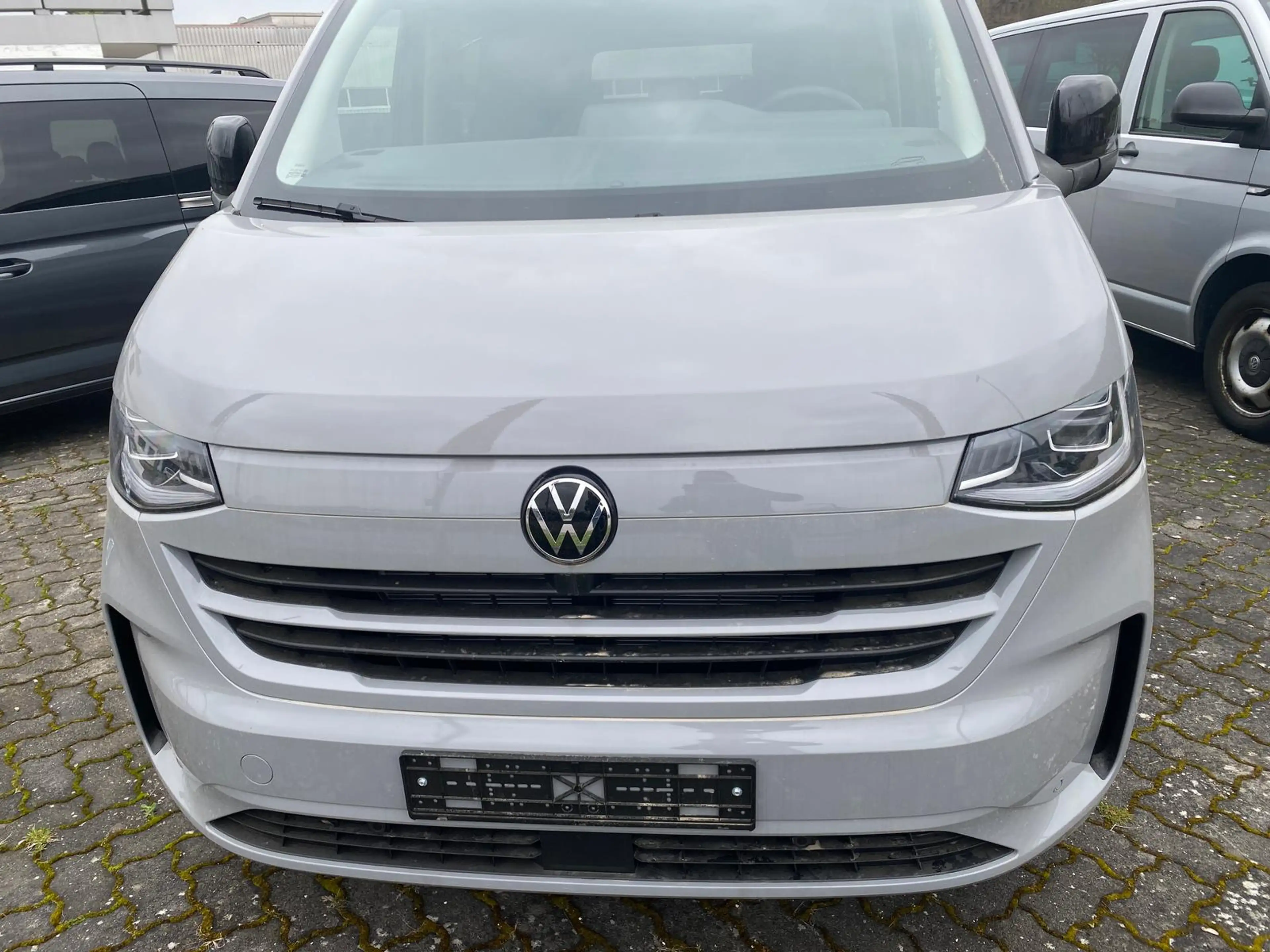 Volkswagen T7 Caravelle Caravelle 2.0 TDI DSG AHK ACC 3zon Matrix Kamera — photo 3