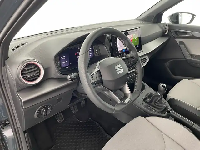 Seat Arona view 8