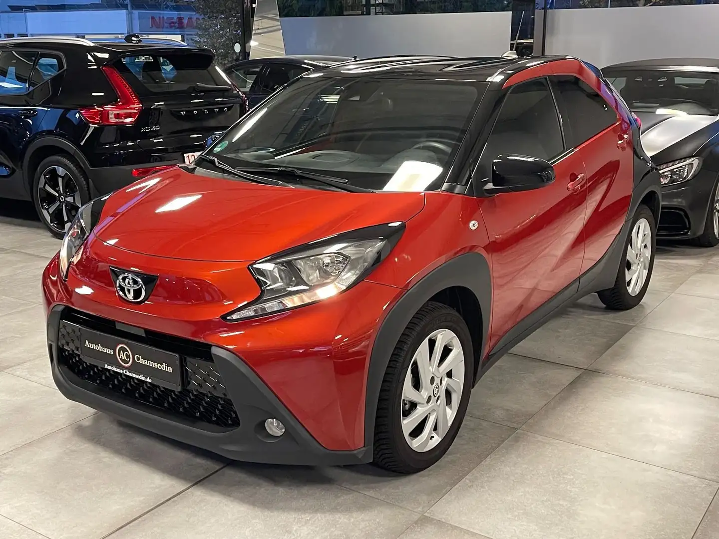 Toyota Aygo X Pulse Чорний - 2