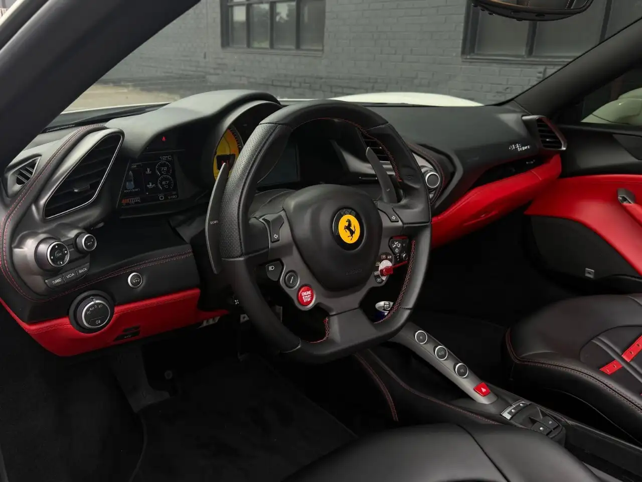 Ferrari 488 снимка Ferrari 488