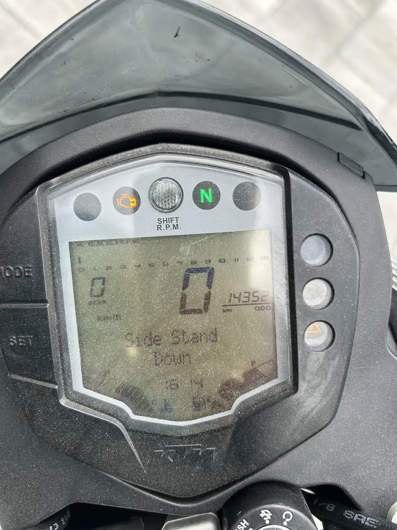 KTM 390 Duke Zwart - 2