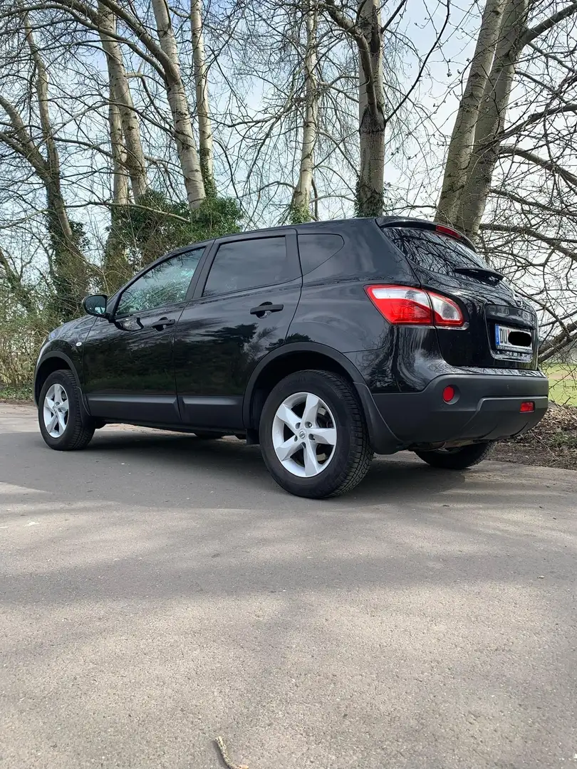 Nissan Qashqai 1.6 visia - 2