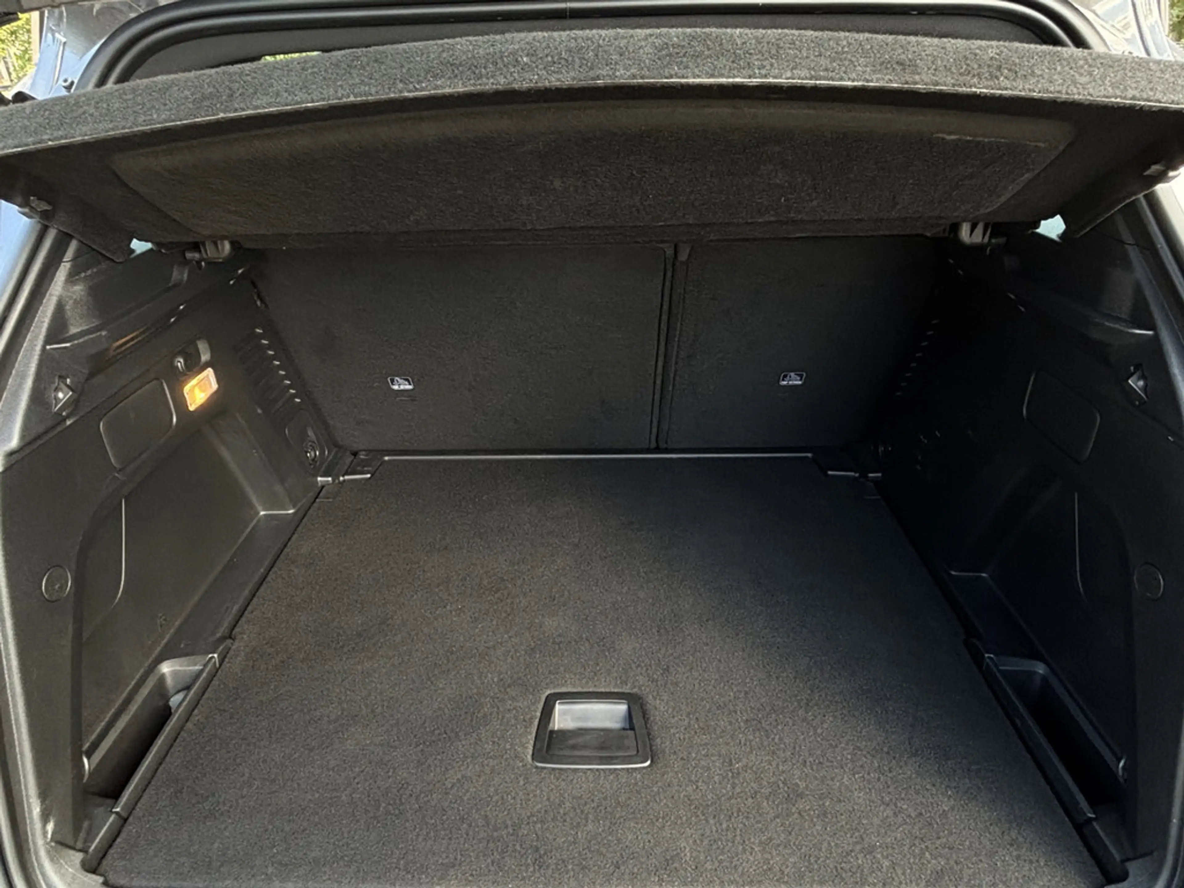 Peugeot 3008 1.2 PureTech Active Pack Business 1e-Eig. & Dealer — photo 22