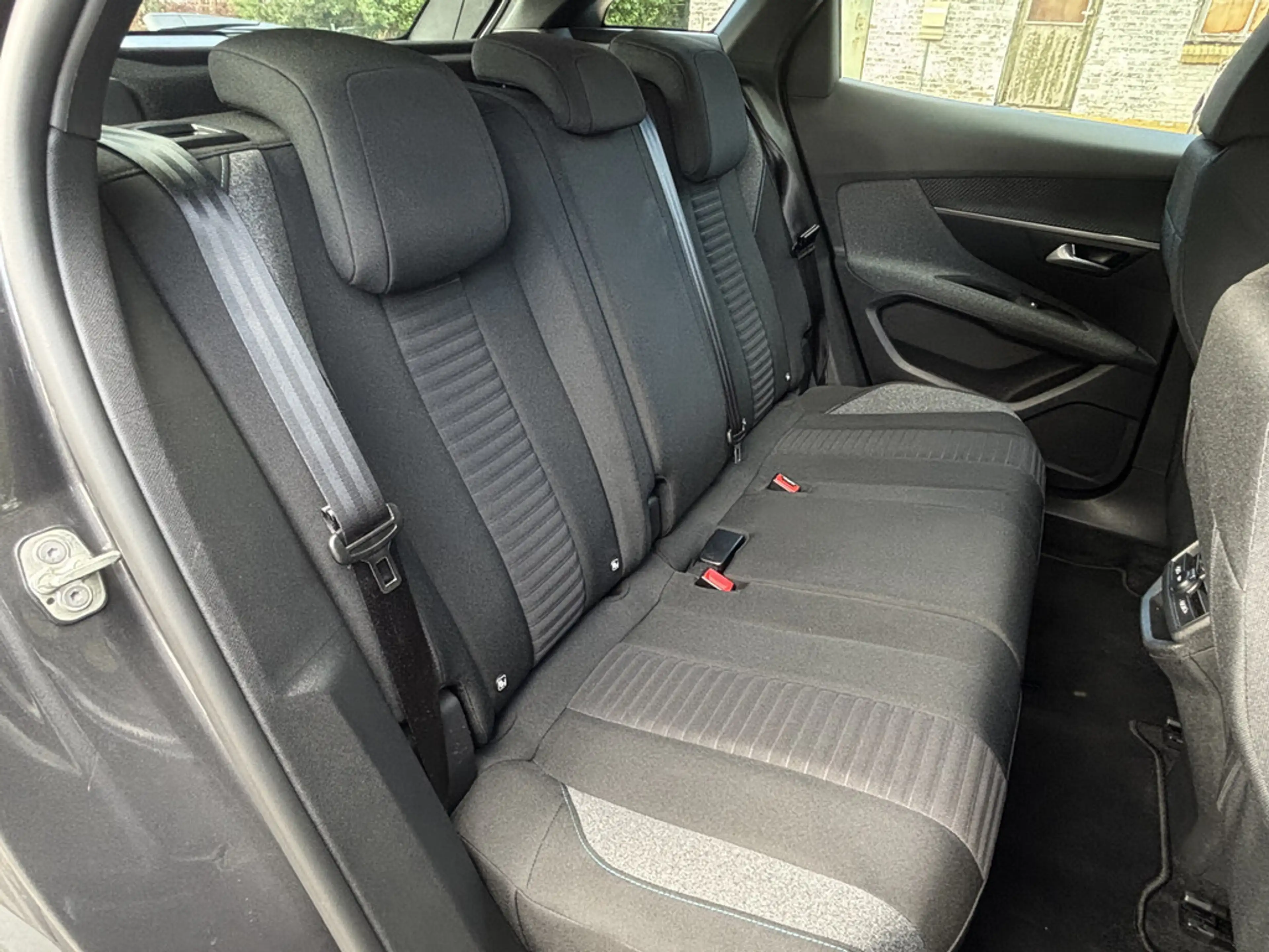 Peugeot 3008 1.2 PureTech Active Pack Business 1e-Eig. & Dealer — photo 21
