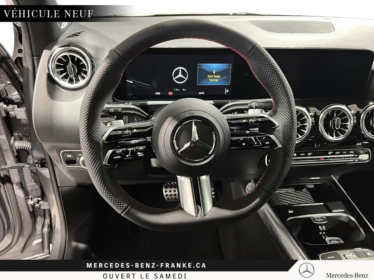 Mercedes-Benz GLA снимка Mercedes-Benz GLA