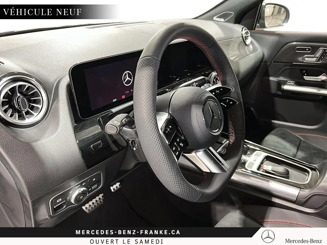 Mercedes-Benz GLA снимка Mercedes-Benz GLA