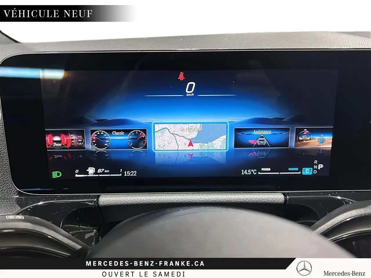 Mercedes-Benz GLA снимка Mercedes-Benz GLA