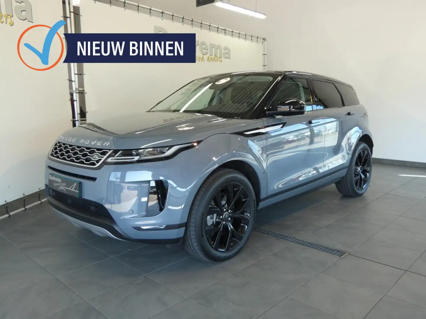 Land Rover Range Rover Evoque Range Rover Evoque P300e Hybrid SE AWD Pano, Grijs - 1