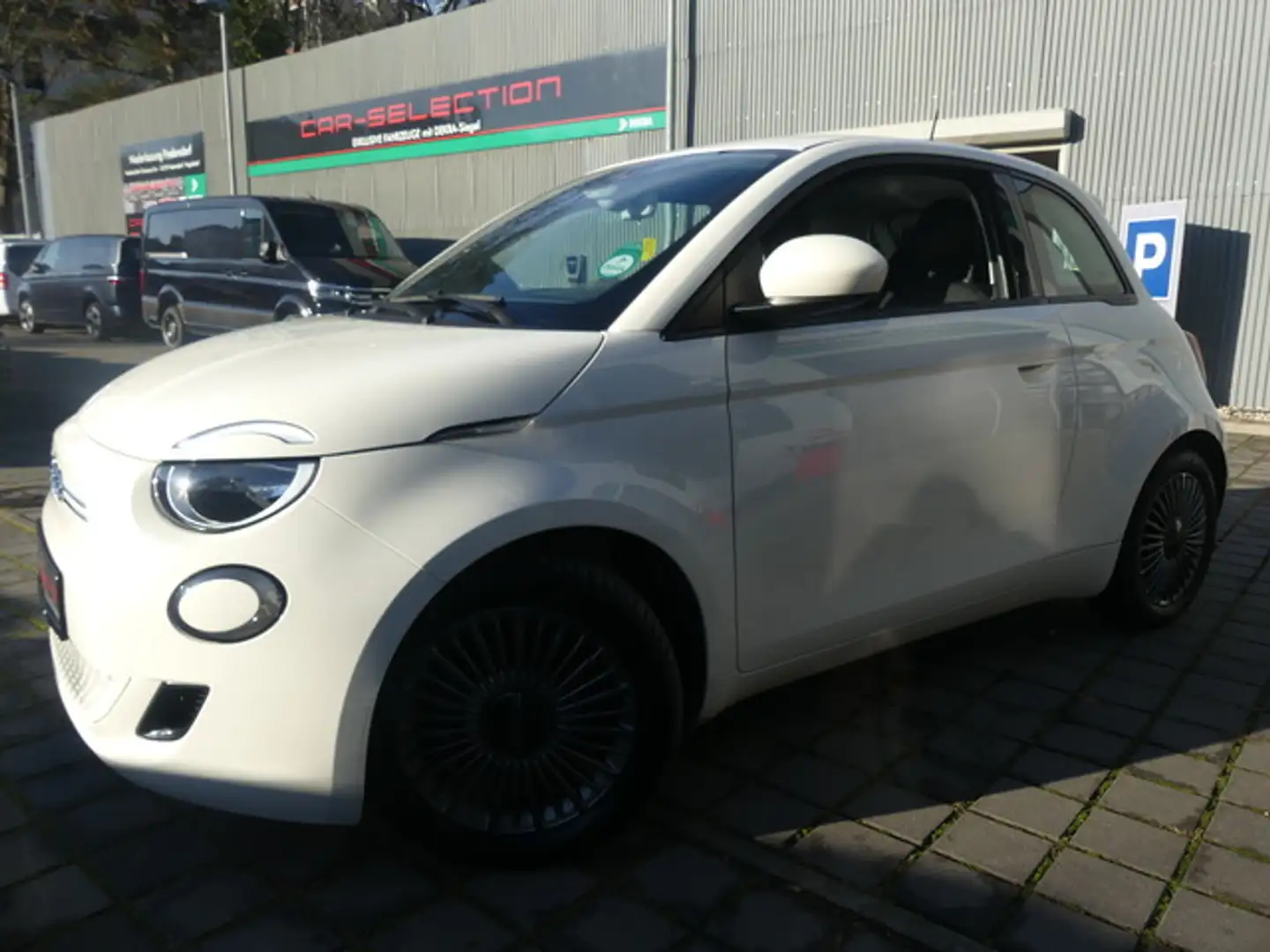 Fiat 500e Action 70KW DAB/SITZHEITZ/CARPLAY/PDC Weiß - 2