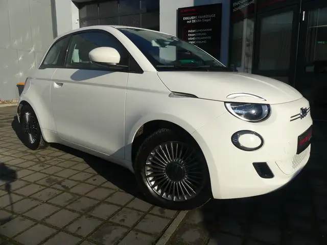 Fiat 500e Action 70KW DAB/SITZHEITZ/CARPLAY/PDC