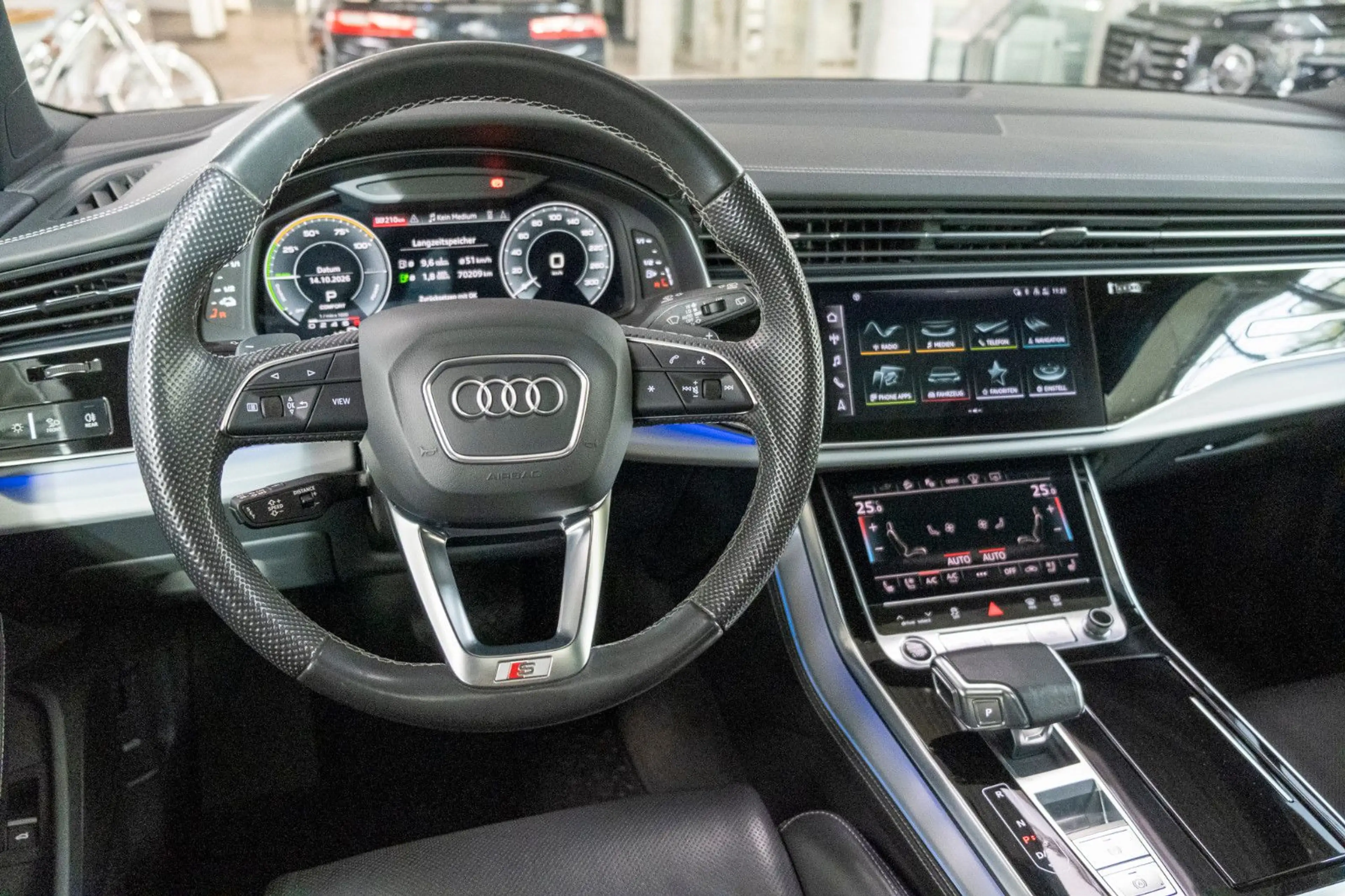 Audi Q7 55 TFSI e quattro*S-LINE*RS-SEAT*PANO*HUD*AHK — photo 9
