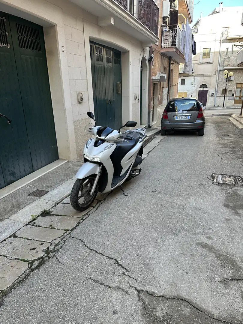 Honda SH 125i - 1