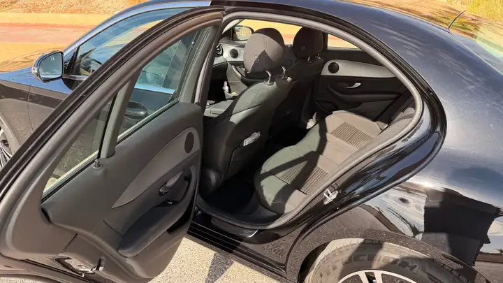 Mercedes-Benz Clase E 2022, foto 11