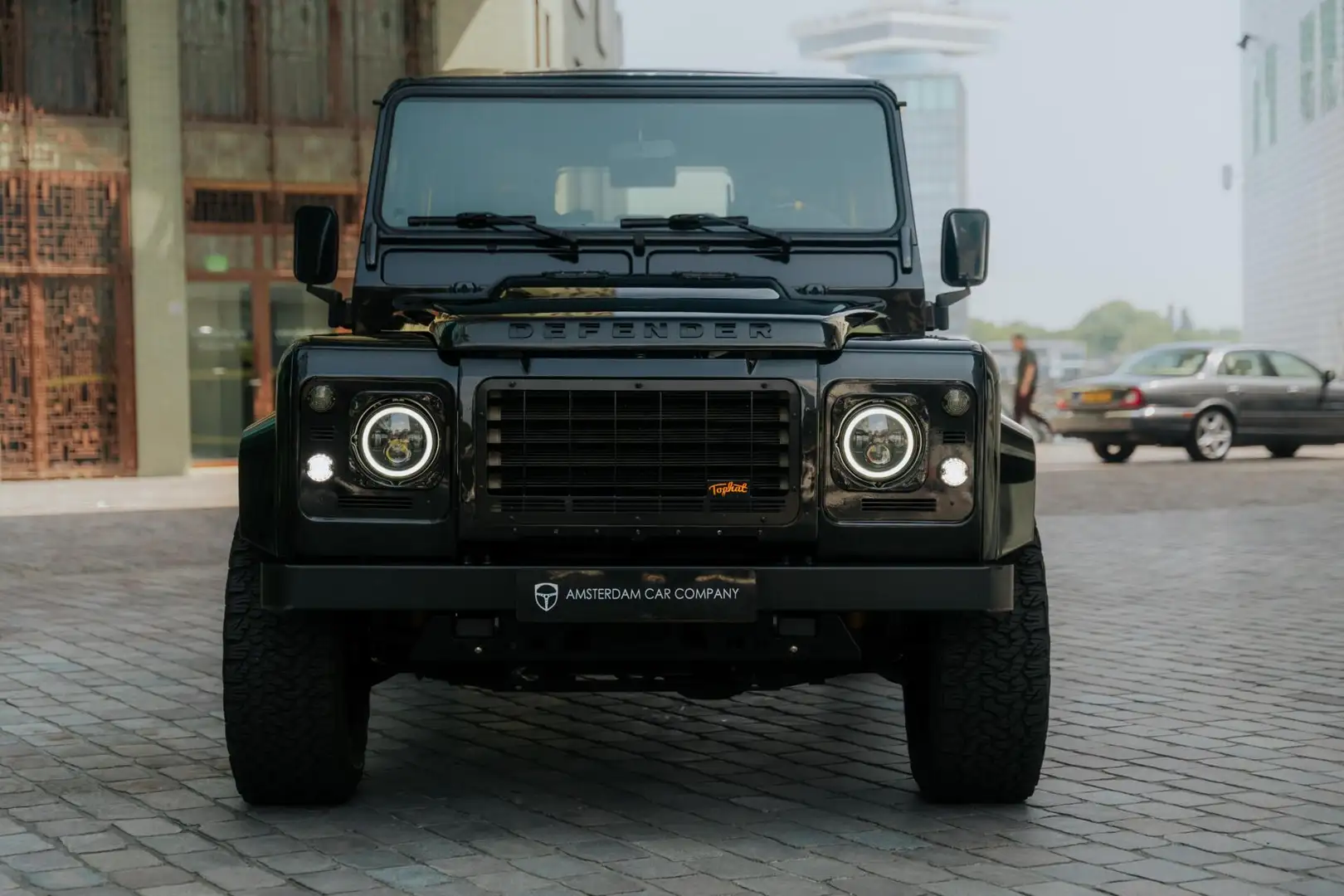 Land Rover Defender 110 Top Hat 740pk. automaat Noir - 2