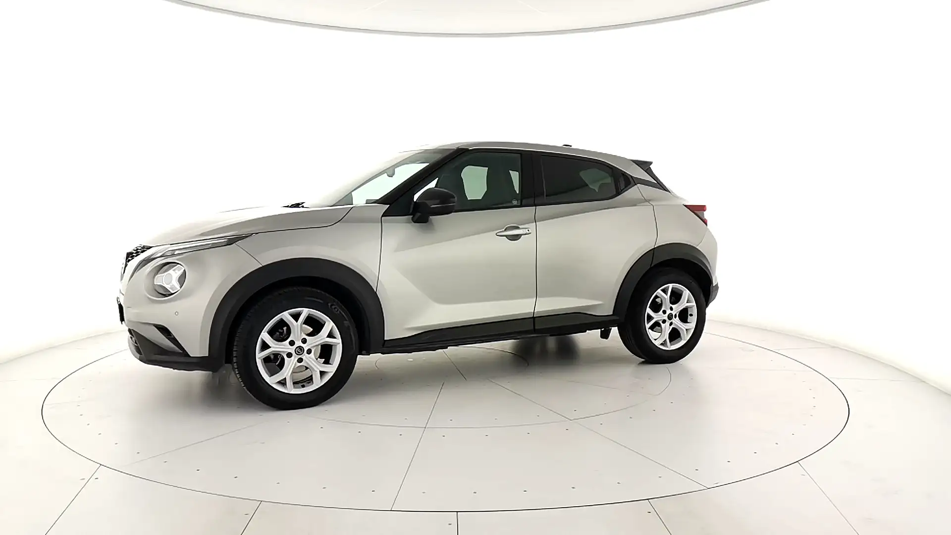 Nissan Juke 1.0 DIG-T N-Connecta Grigio - 2
