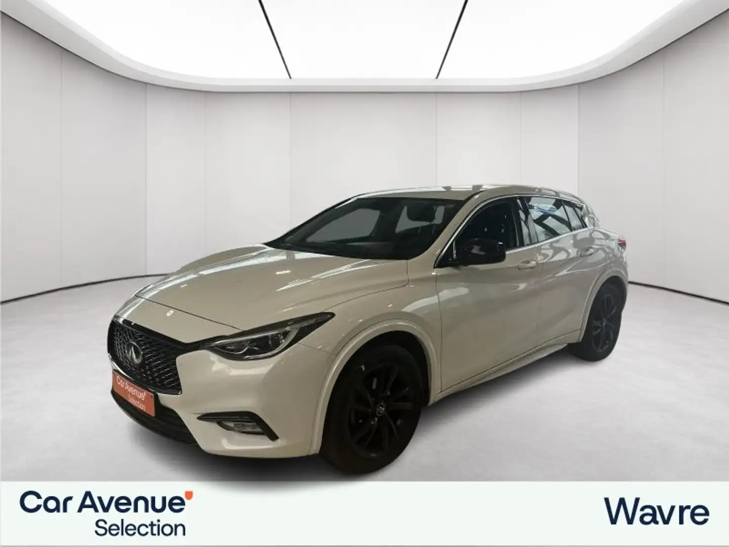 Infiniti Q30 1.5 DCI Weiß - 1