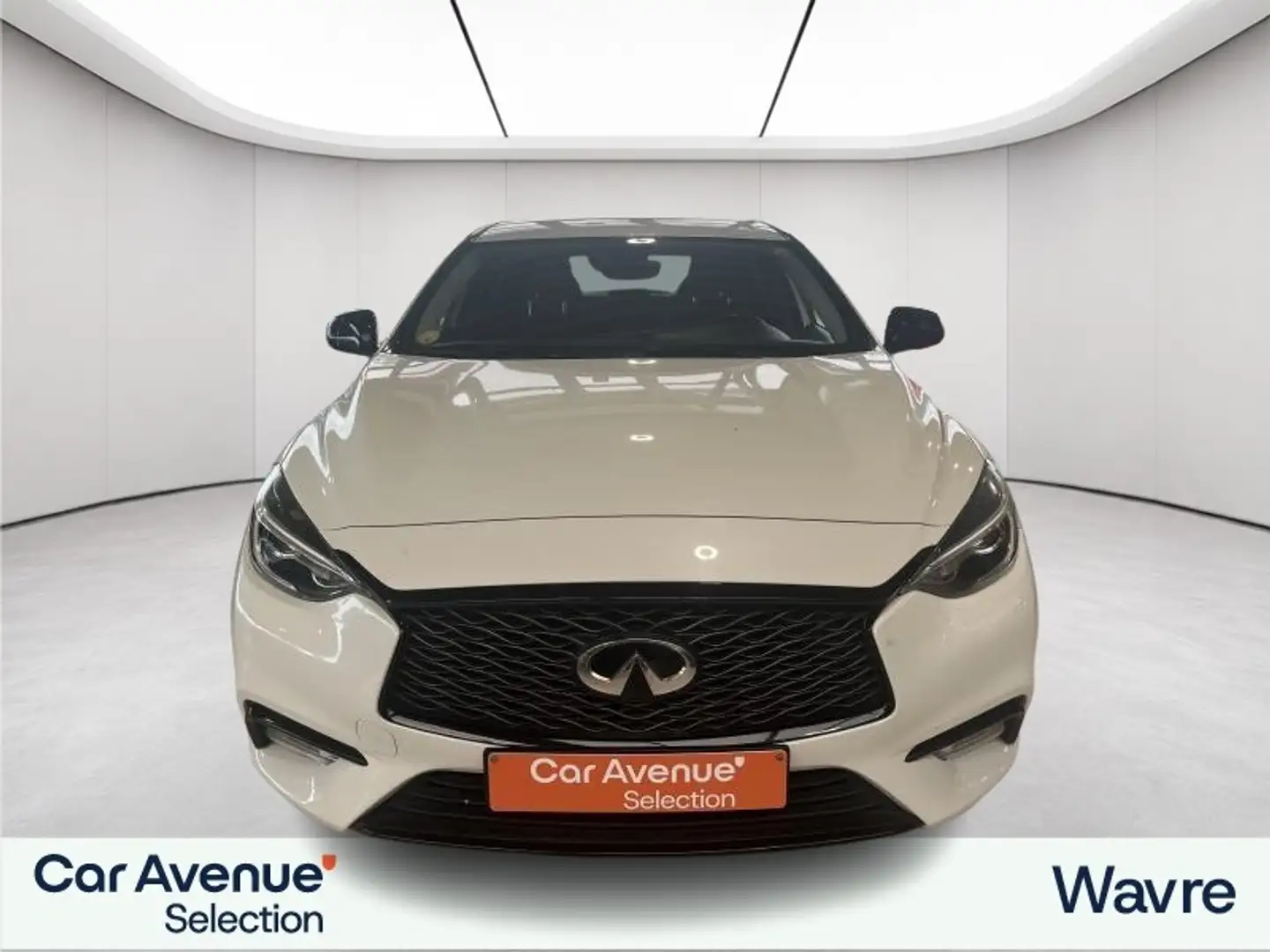 Infiniti Q30 1.5 DCI Weiß - 2