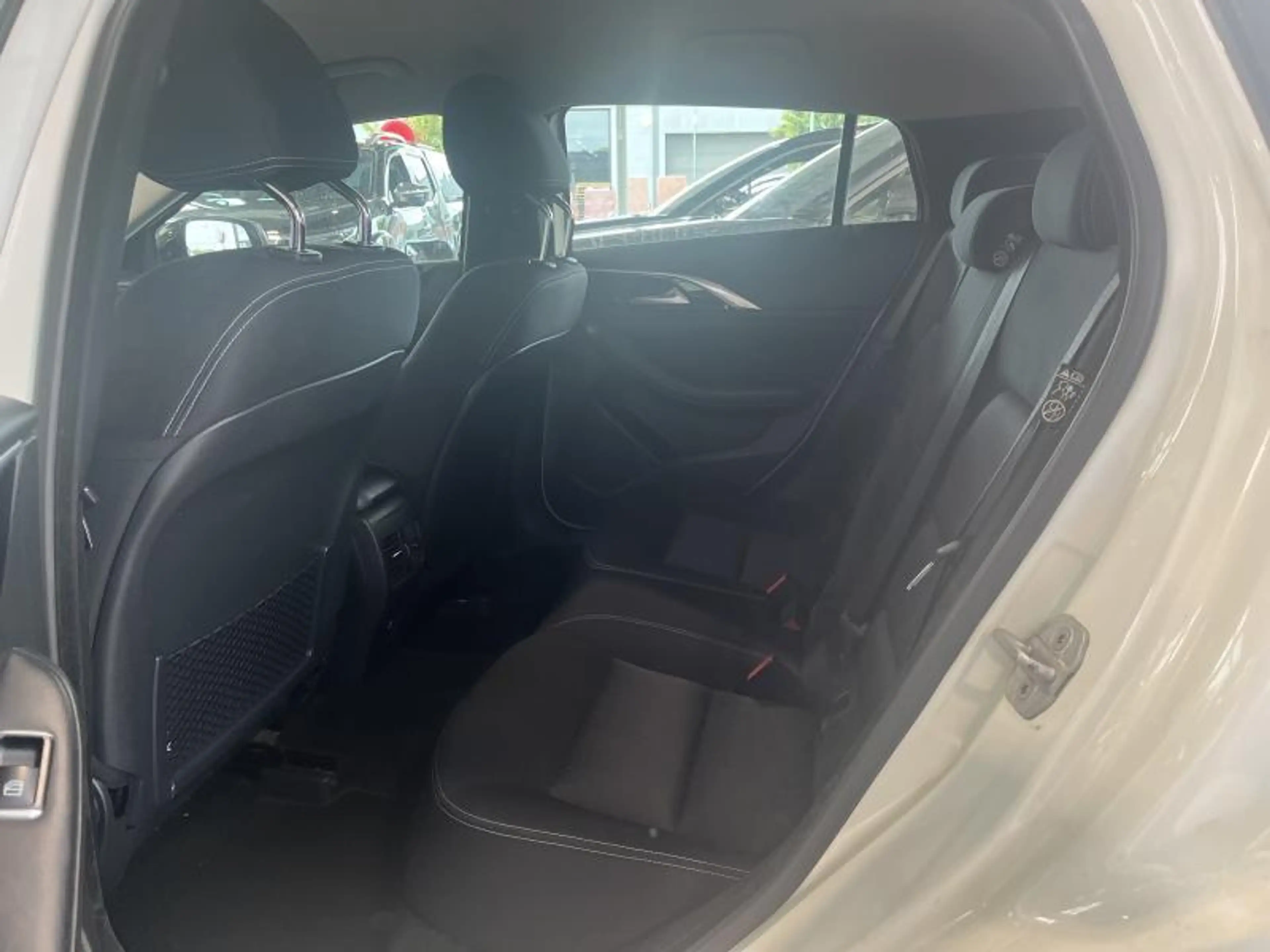 Infiniti Q30 1.5 DCI — photo 9