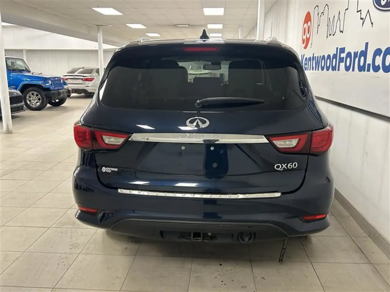 Infiniti QX60 снимка Infiniti QX60