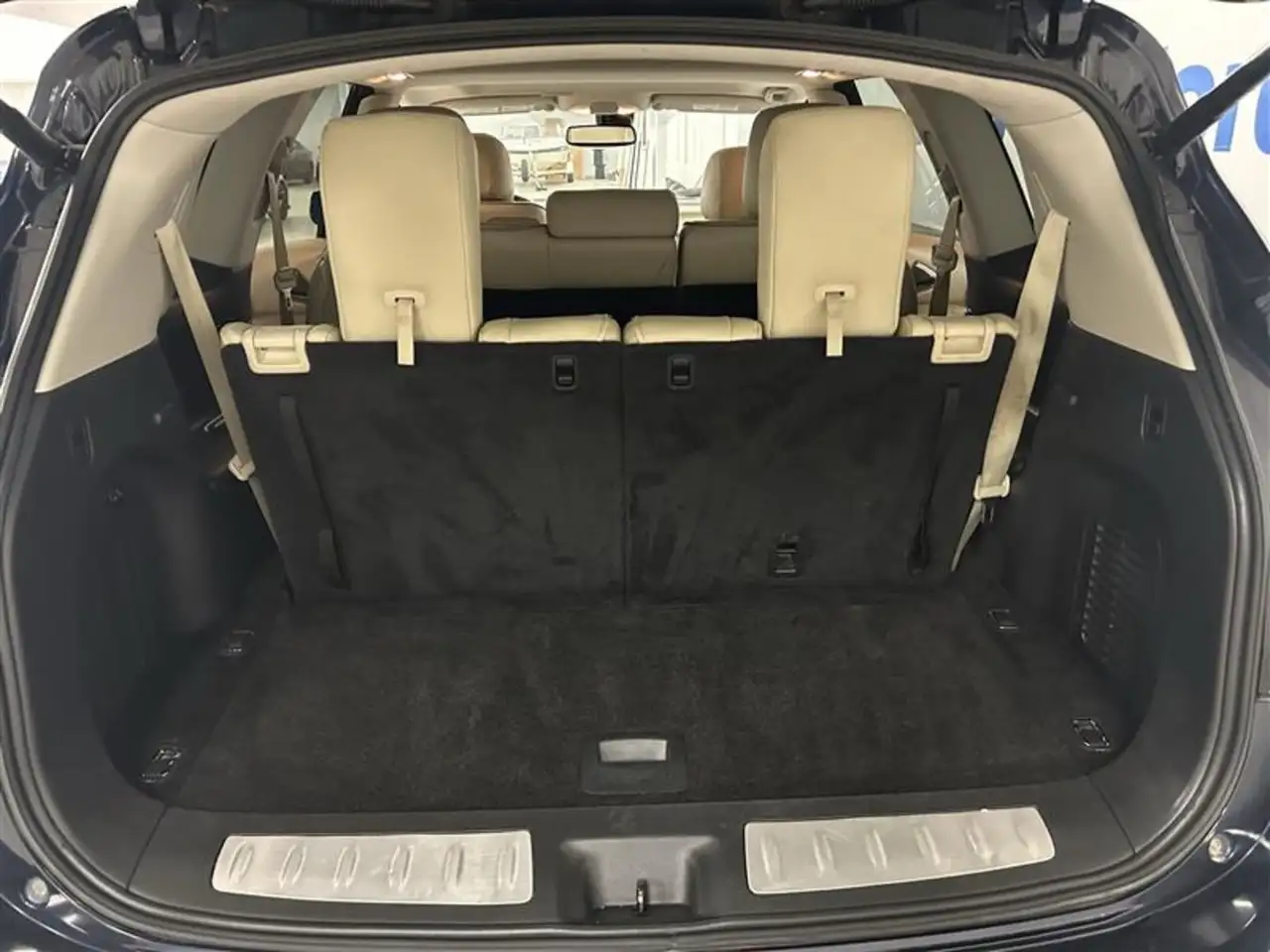 Infiniti QX60 снимка Infiniti QX60