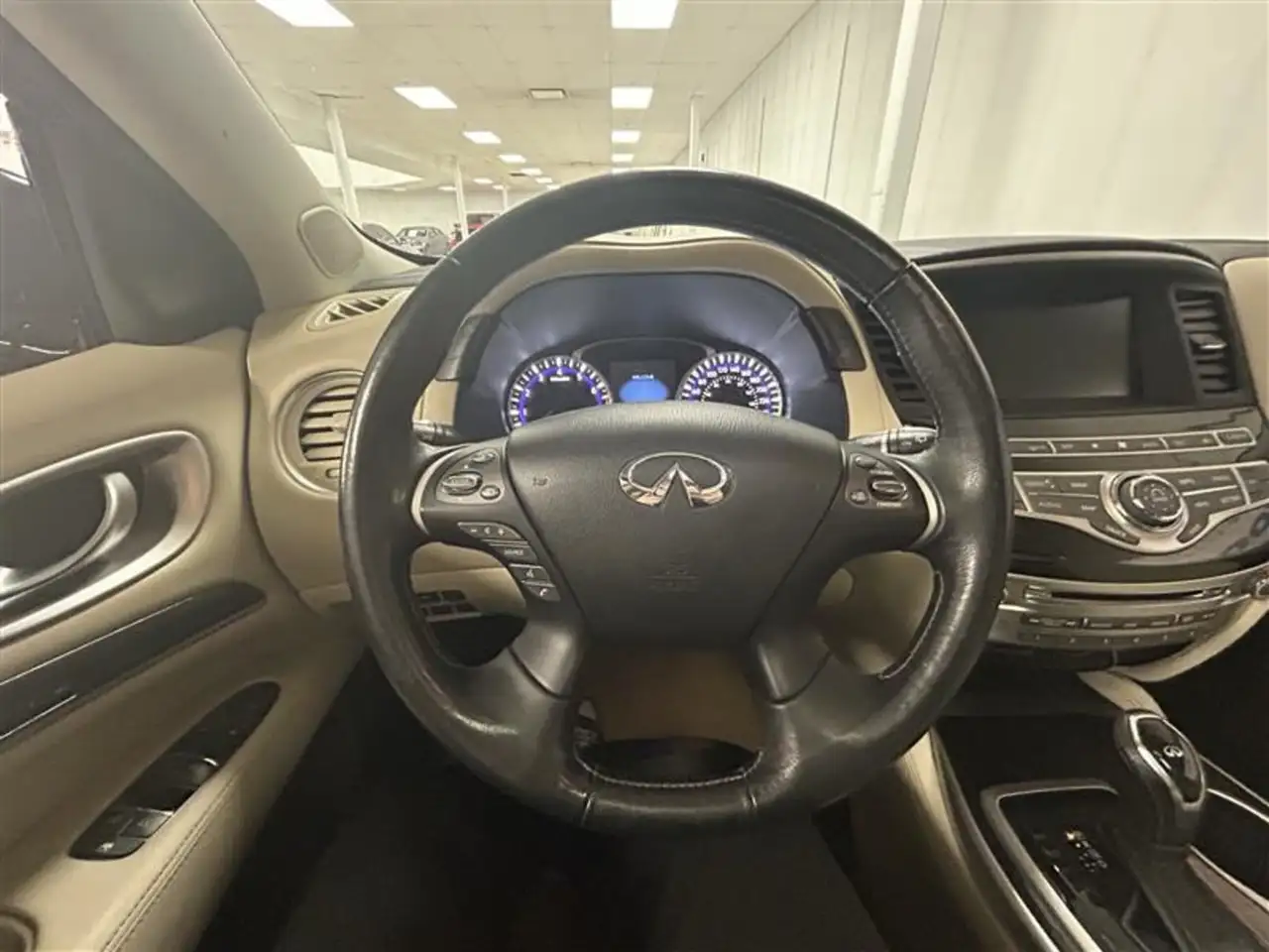 Infiniti QX60 снимка Infiniti QX60