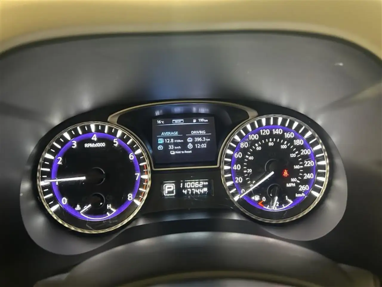 Infiniti QX60 снимка Infiniti QX60