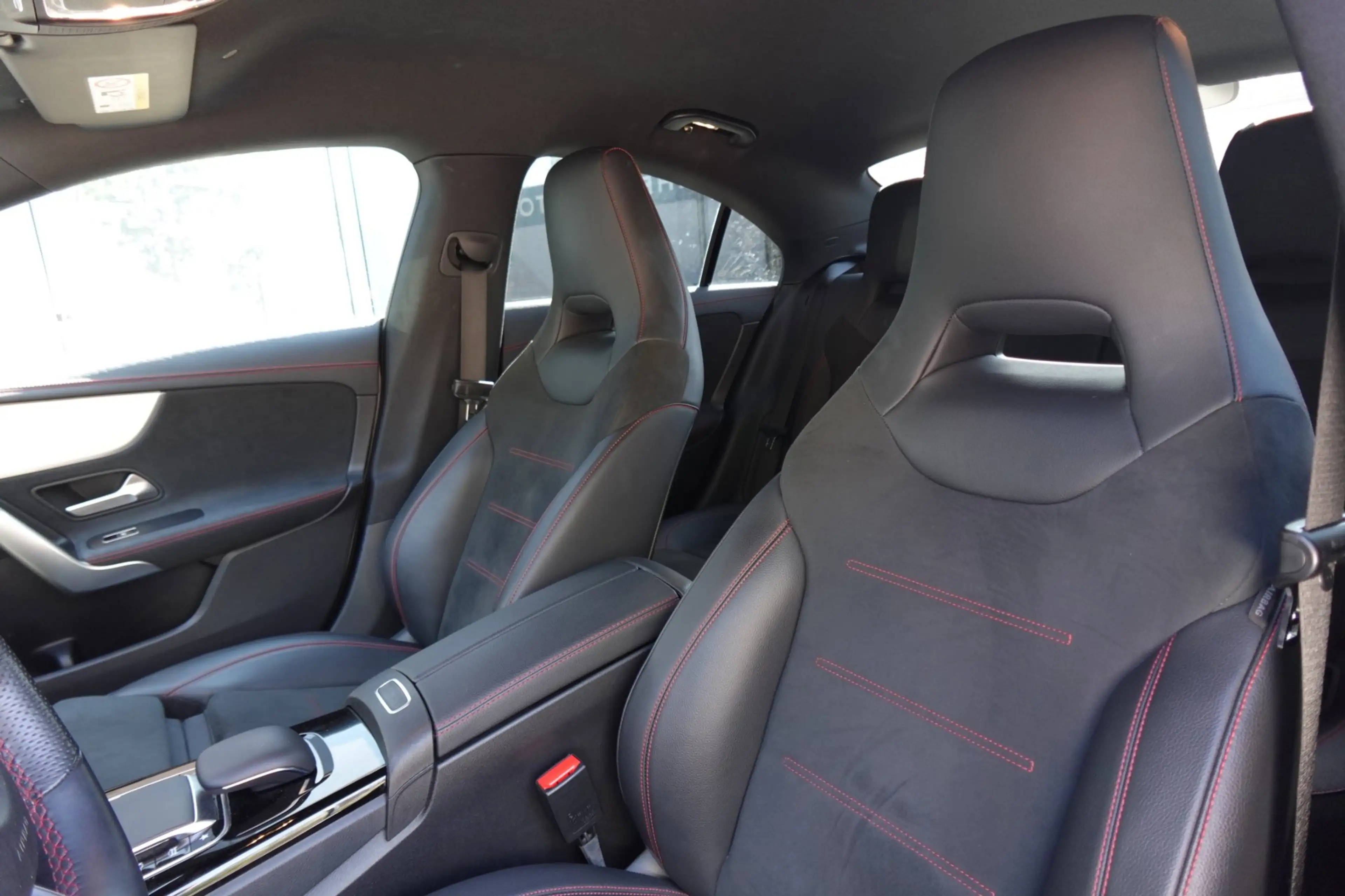 Mercedes-Benz CLA 220 Advantage CAM PDC NAVI — photo 4