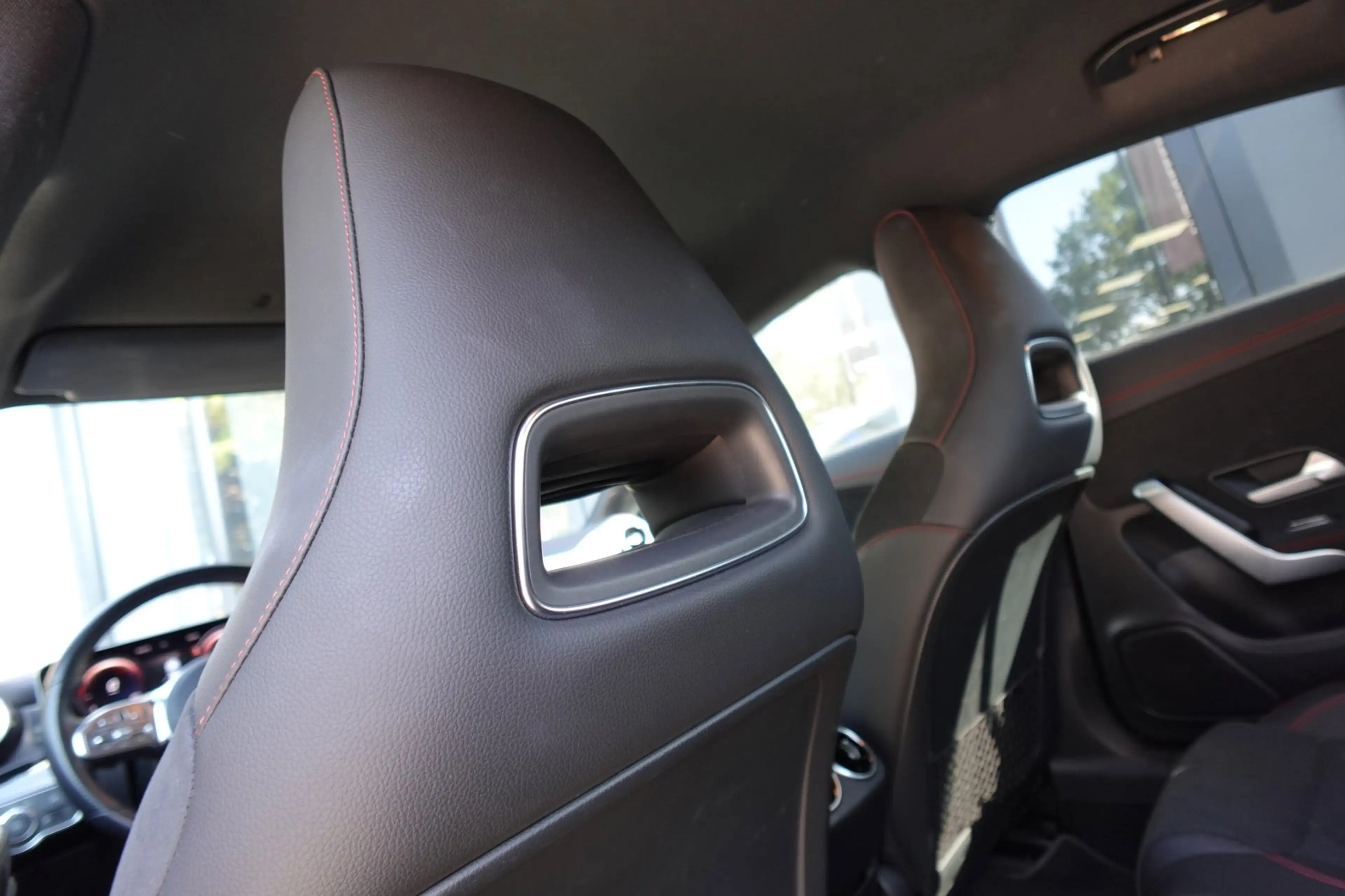 Mercedes-Benz CLA 220 Advantage CAM PDC NAVI — photo 14