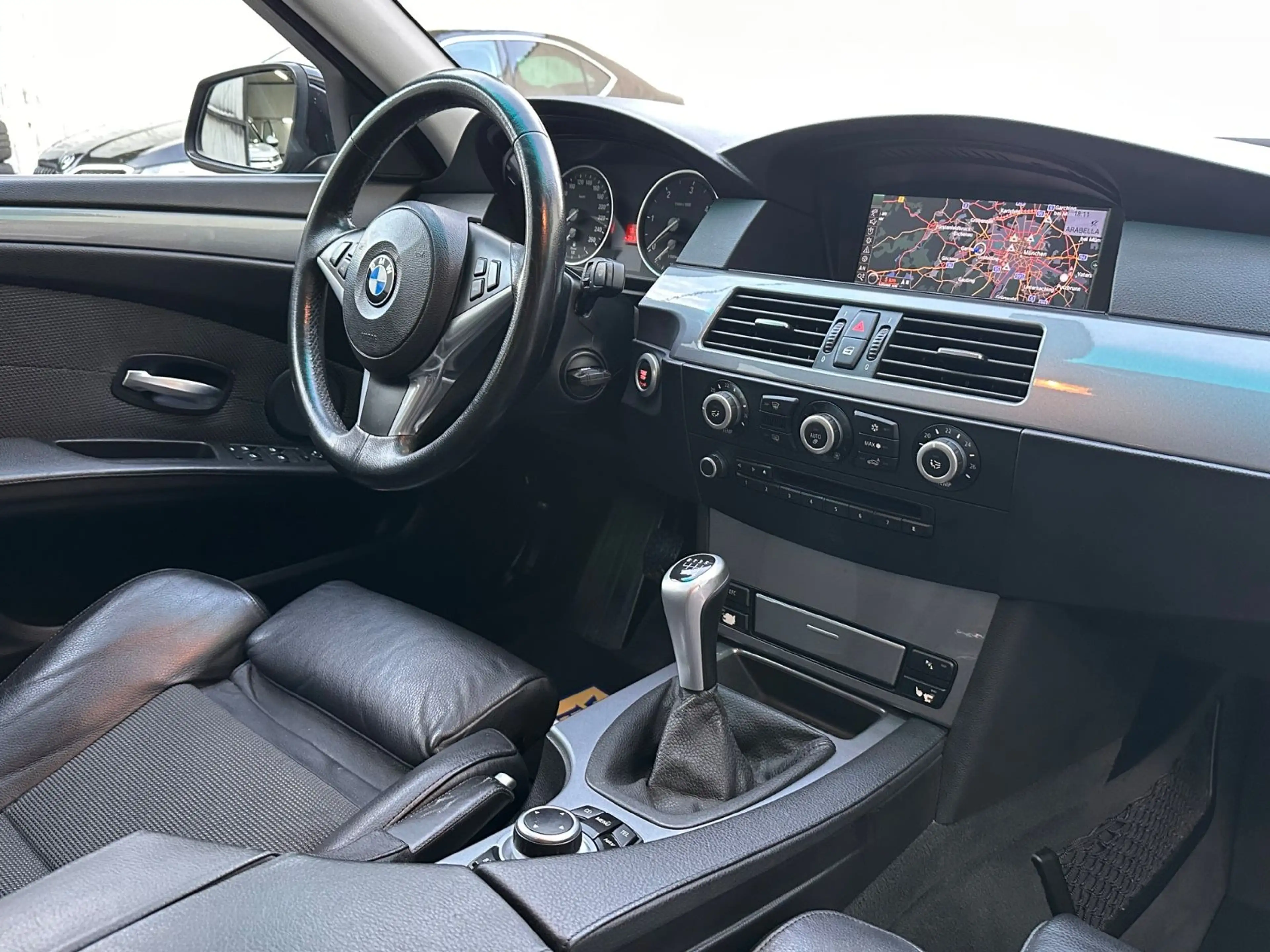 BMW 525 d Limousine Sport-Paket/NAVI/TEILLEDER/XENON — photo 22
