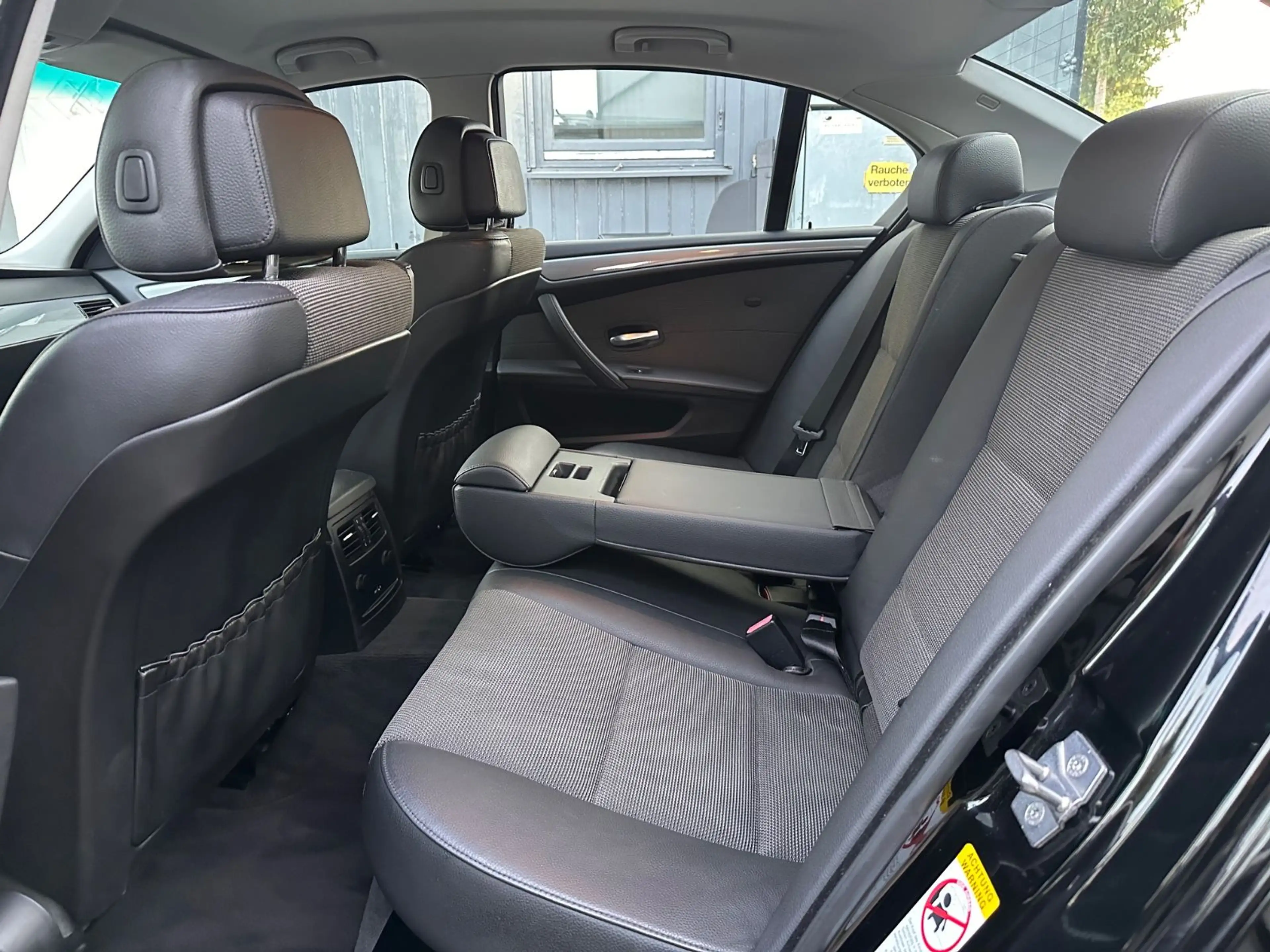 BMW 525 d Limousine Sport-Paket/NAVI/TEILLEDER/XENON — photo 14