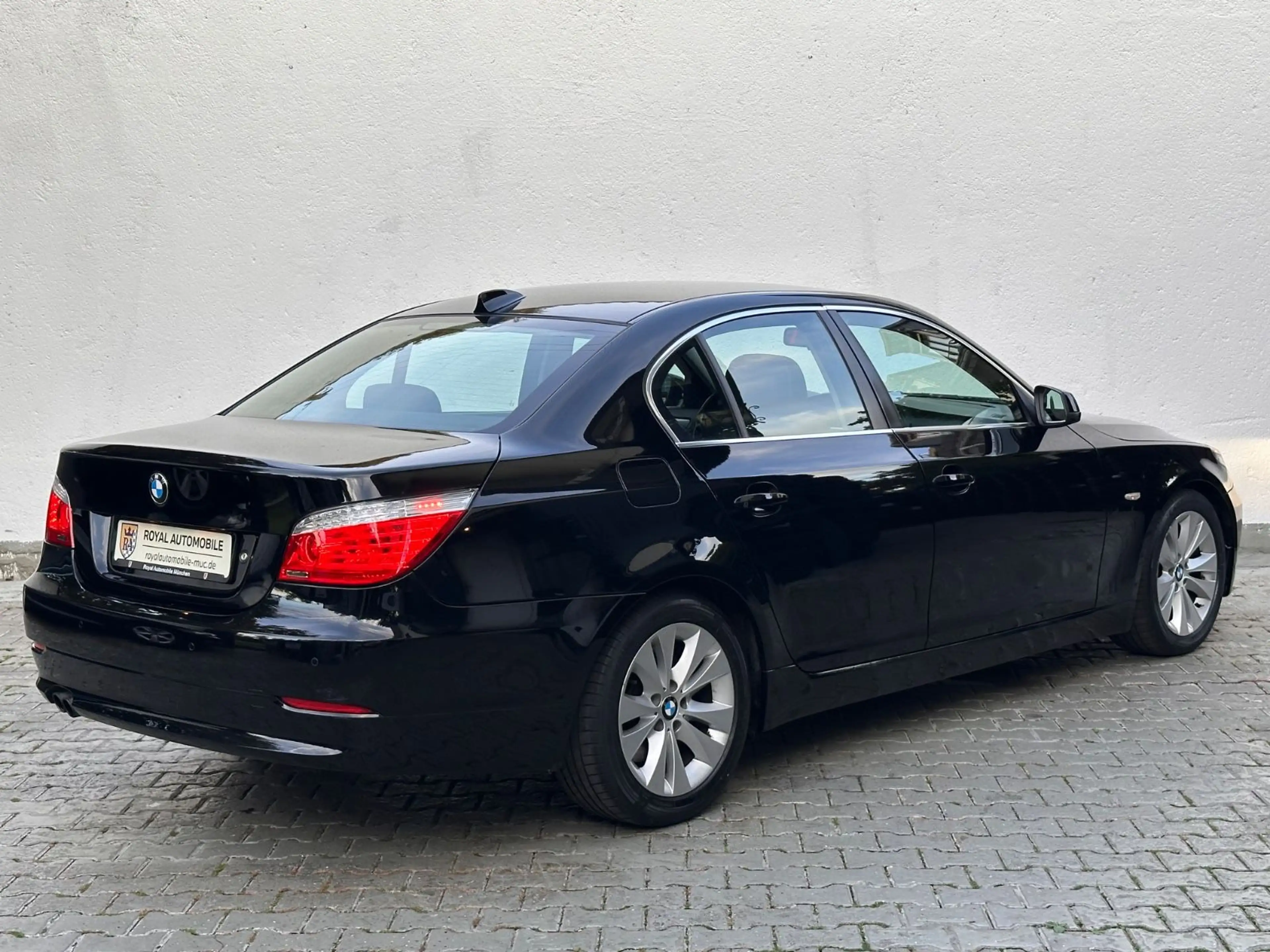BMW 525 d Limousine Sport-Paket/NAVI/TEILLEDER/XENON — photo 6