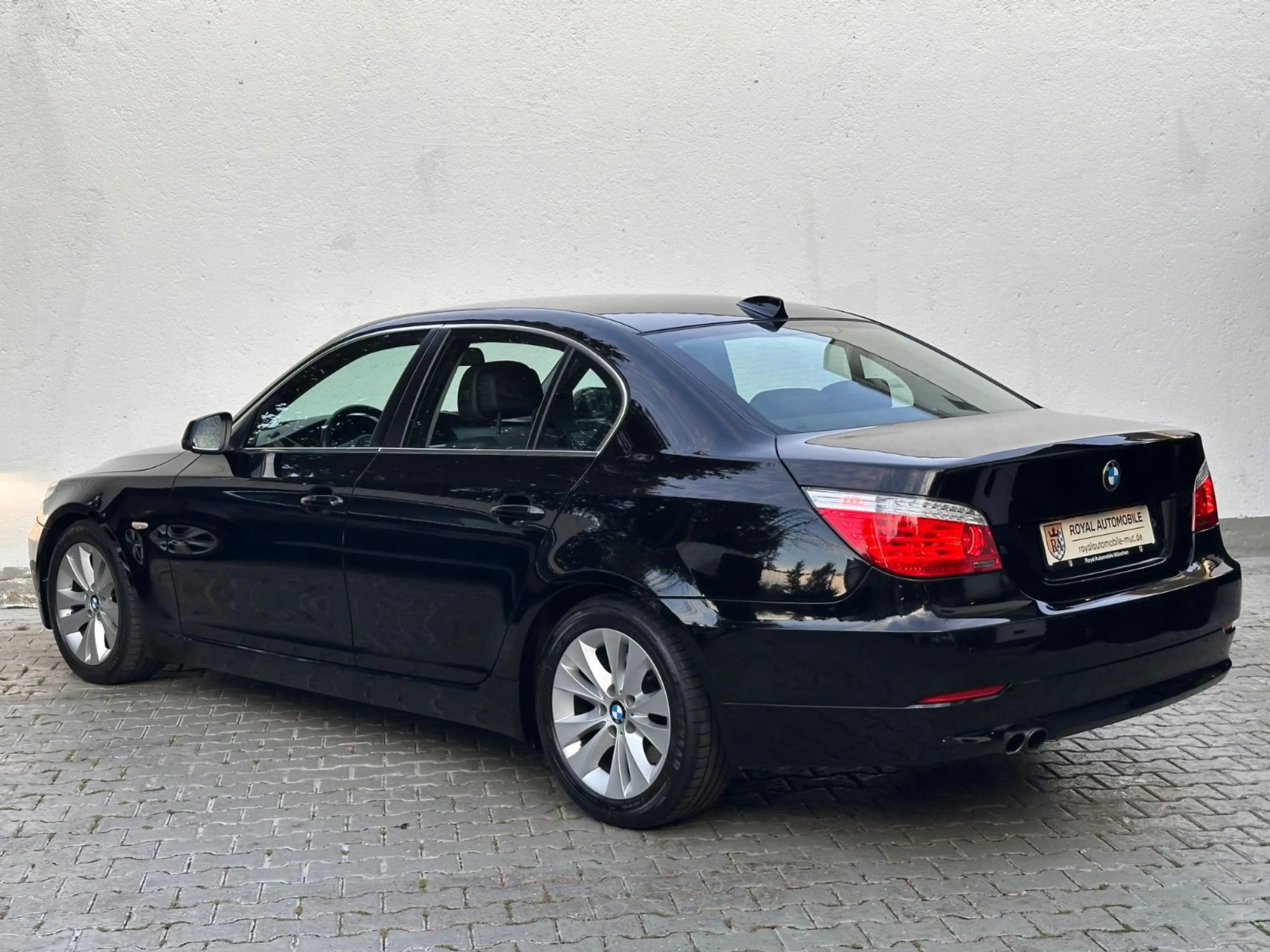 BMW 525 d Limousine Sport-Paket/NAVI/TEILLEDER/XENON — photo 4