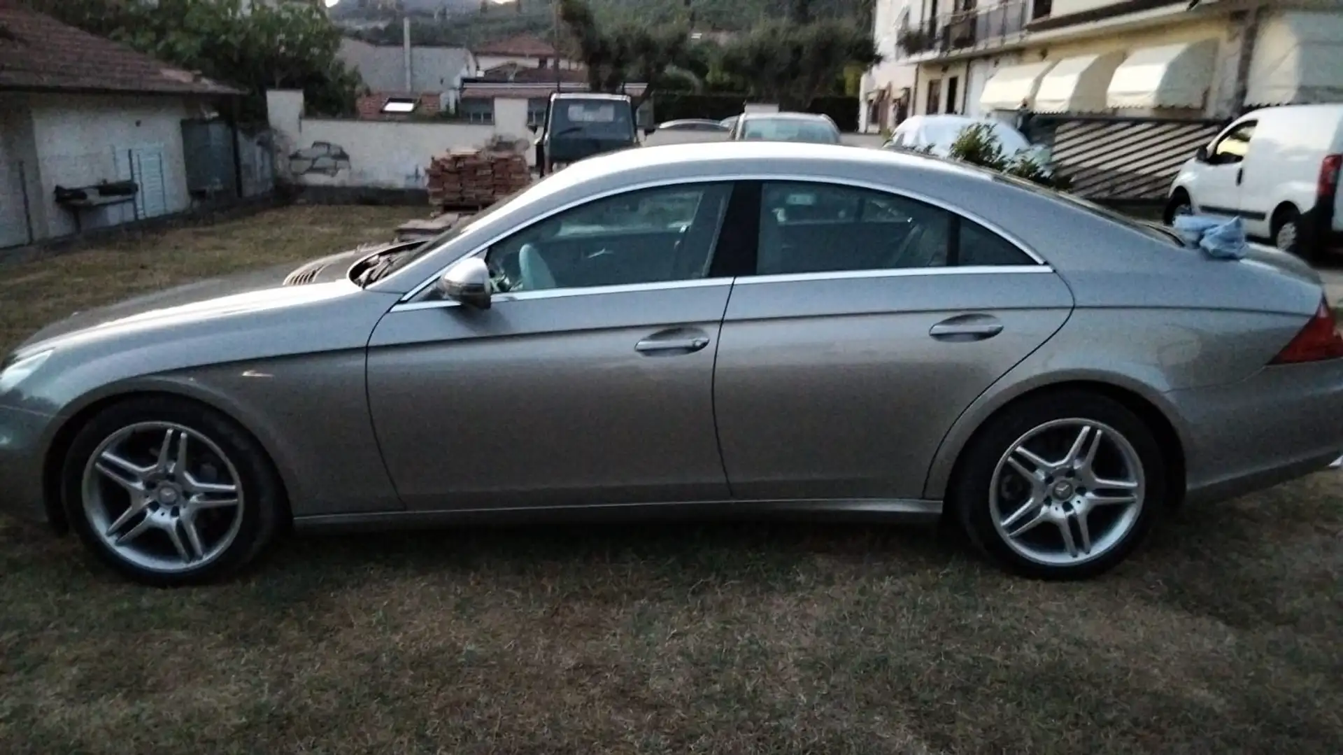 Mercedes-Benz CLS 320 cdi V6 - 2