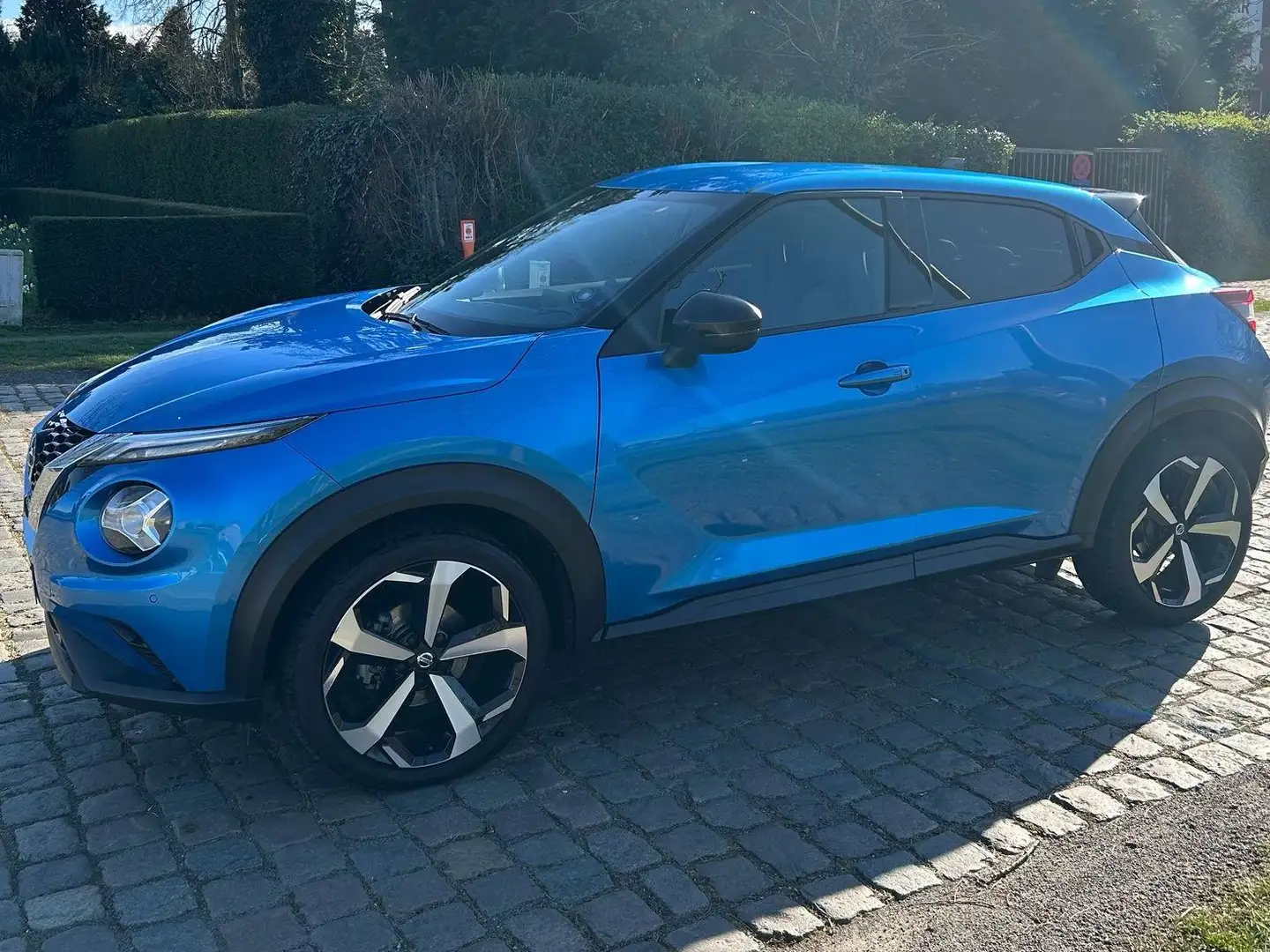 Nissan Juke Juke 1.0 DIG-T DCT Tekna Blauw - 1