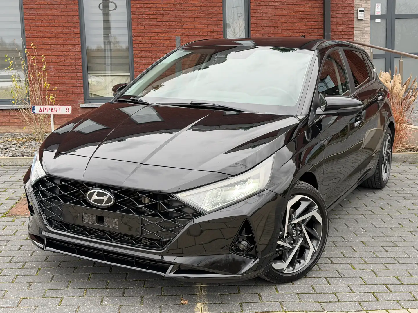 Hyundai i20 i20 1.0 T-GDi MHEV Sky ( 44.734Km ) Full Options ! Noir - 2