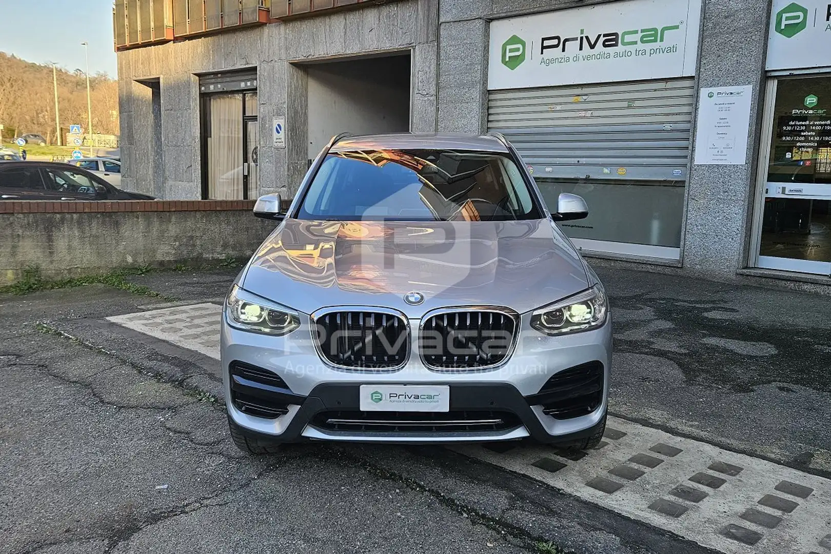 BMW X3 X3 xDrive20d Business Advantage Silber - 2