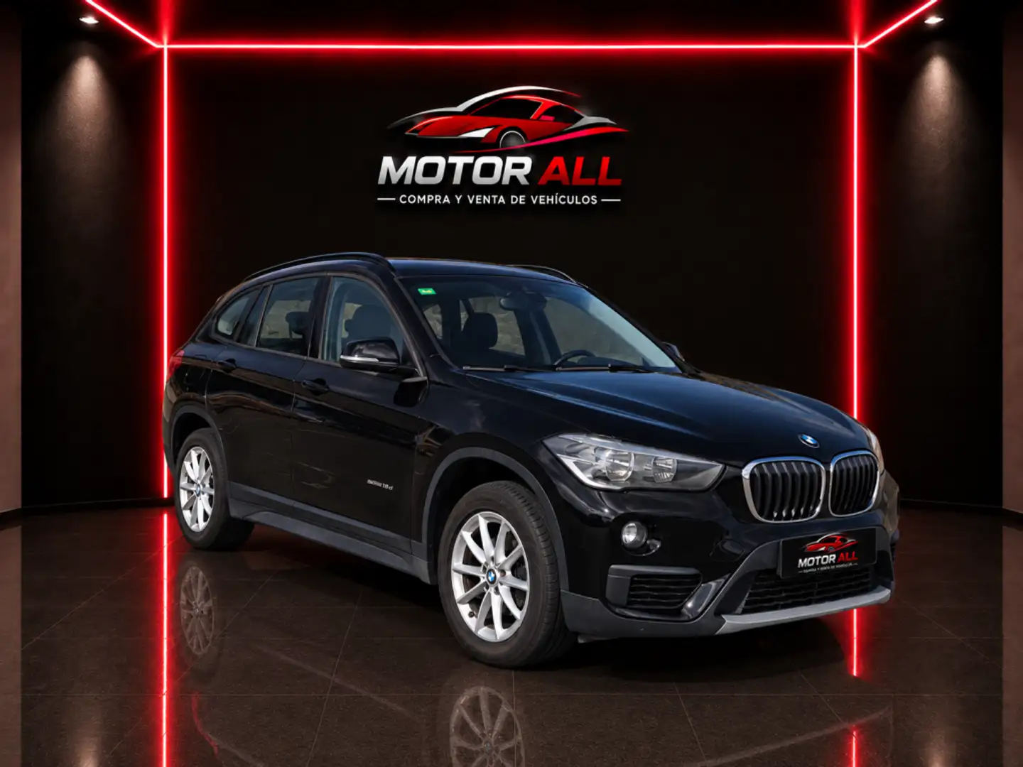 BMW X1 sDrive 16d Business Negro - 2