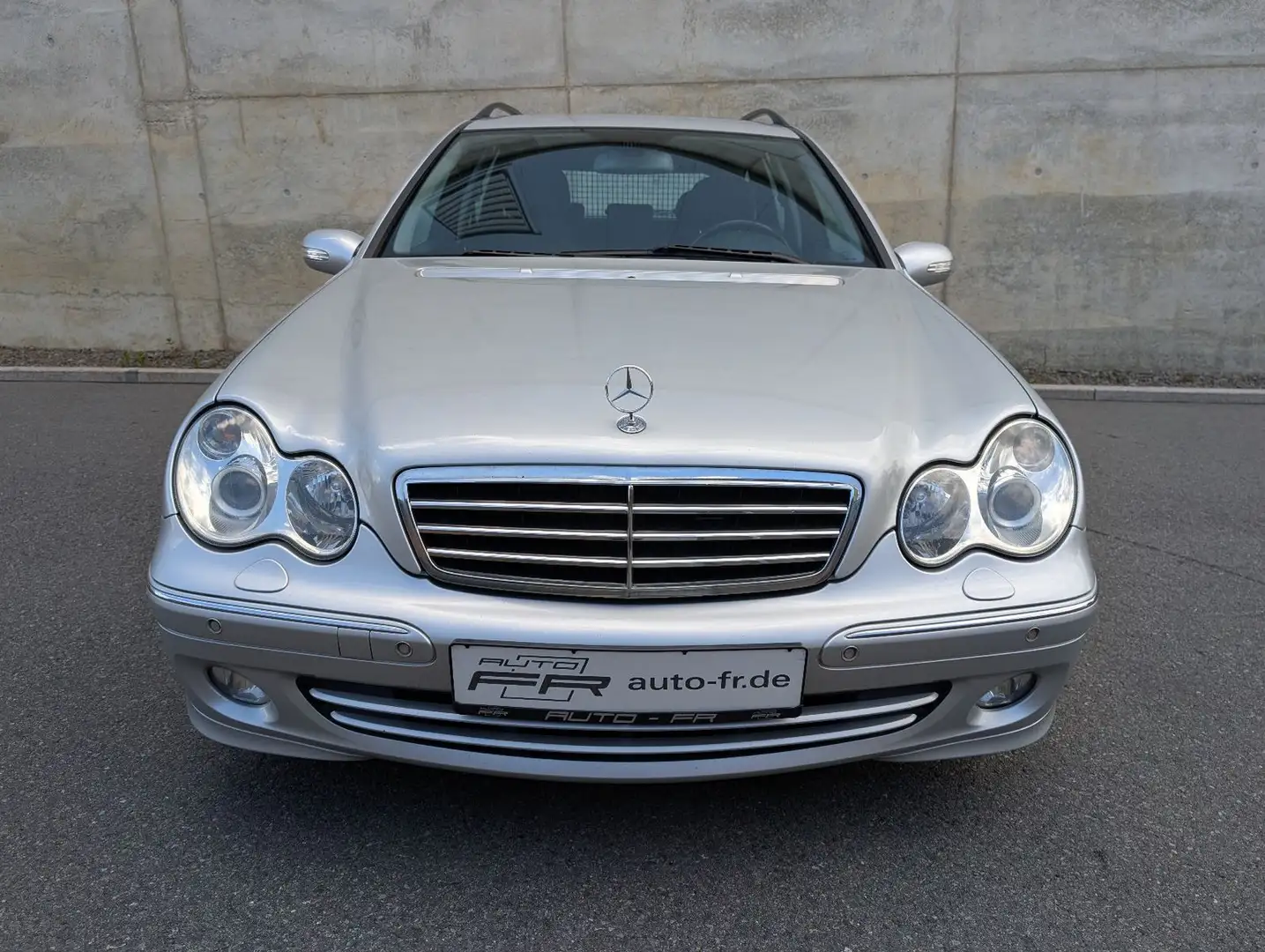 Mercedes-Benz C 350 T-Modell V6 3.5L 272PS Avantgarde Stříbrná - 2