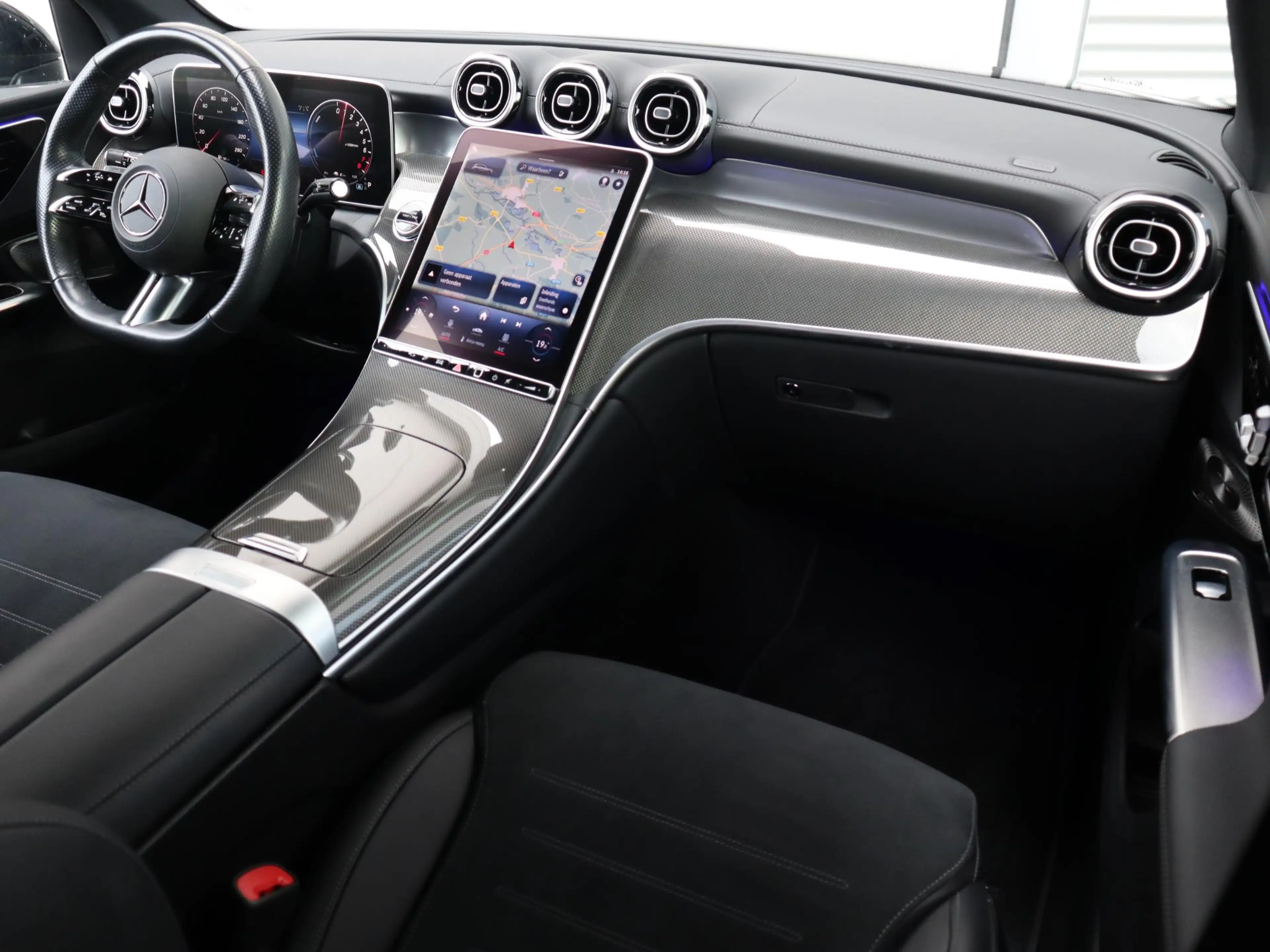 Mercedes-Benz GLC 400 e 4MATIC AMG line — photo 3
