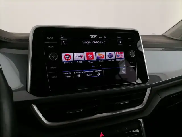 Volkswagen T-Roc view 15